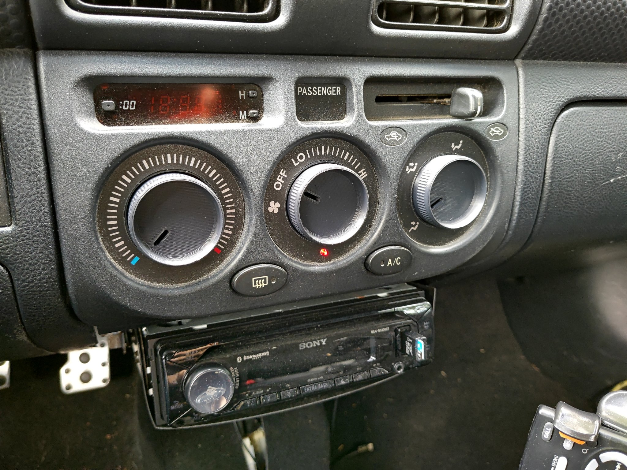 Toyota MR2 Spyder HVAC knob