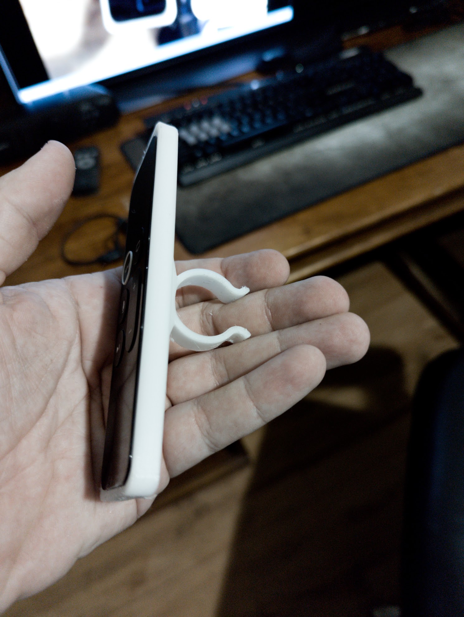 ClipOn Apple TV Remote Handlebar Mount by Xalies Download free STL model