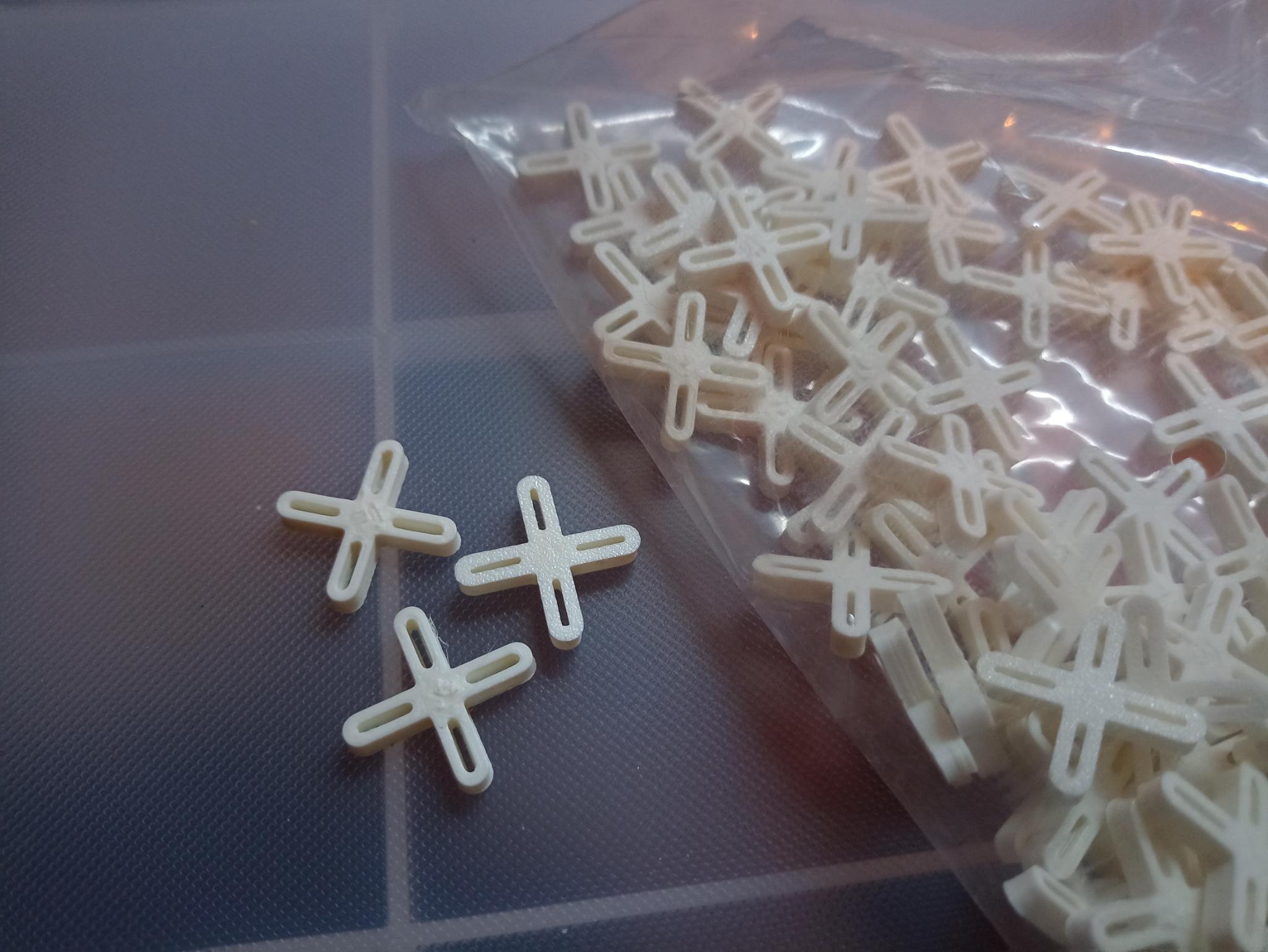 Tile spacer 4 mm