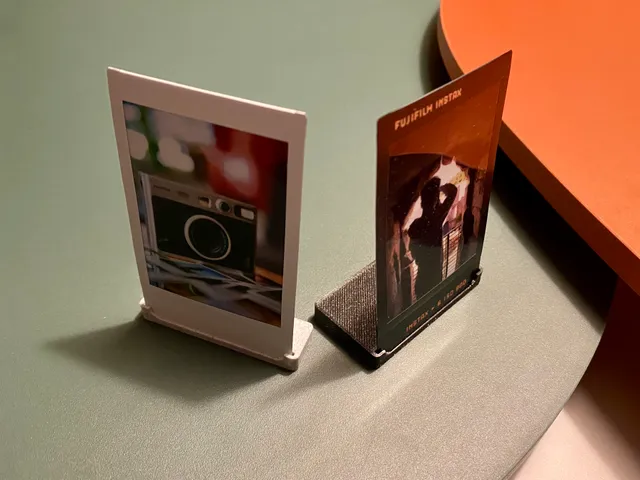 Simple Instax Mini Stand