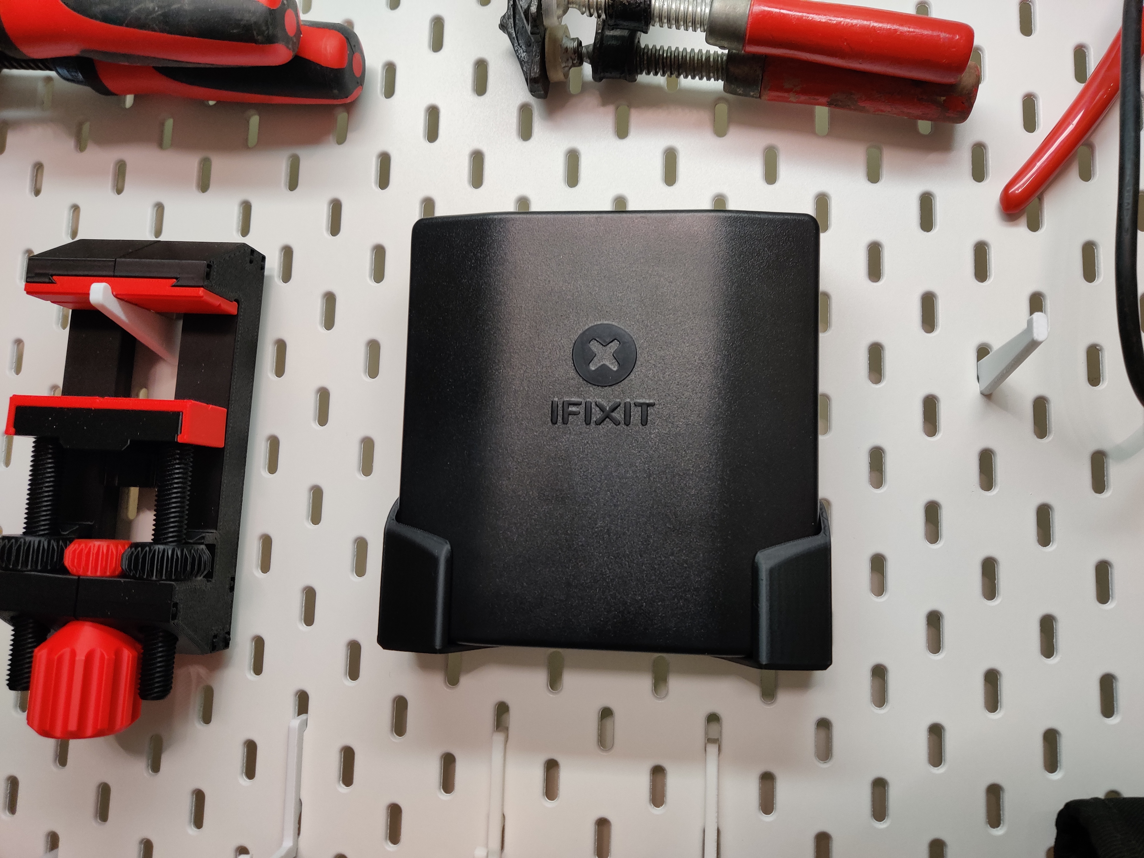 iFixit Essentials Mount for Ikea Skadis