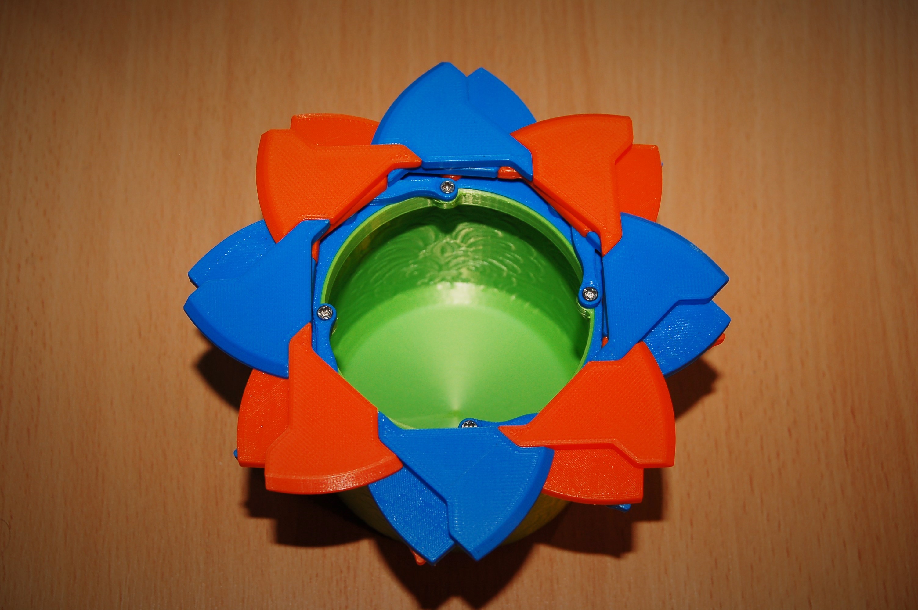 Miniatura 13 do modelo 3D Octo-Iris Box