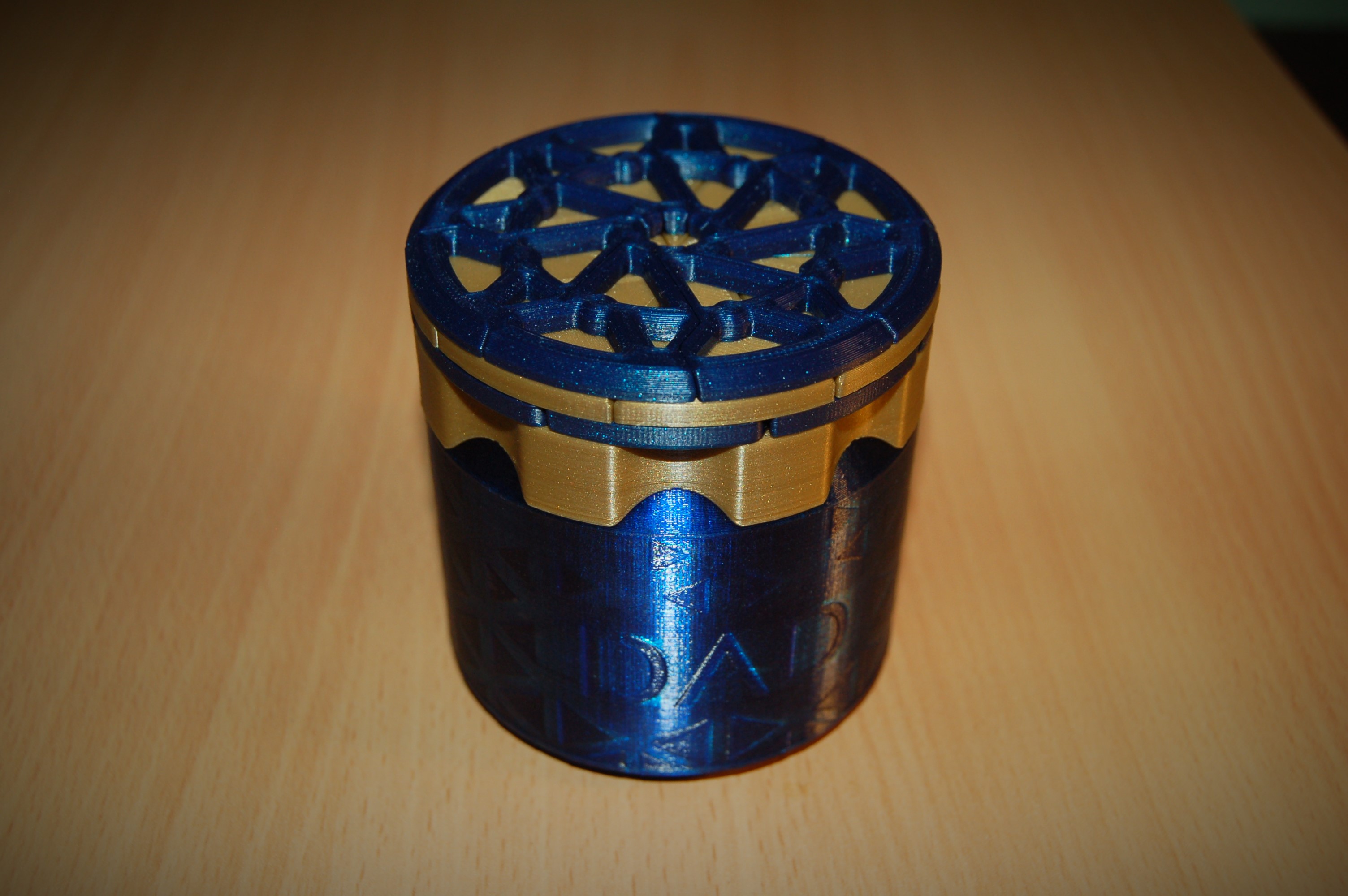Miniatura 3 do modelo 3D Octo-Iris Box