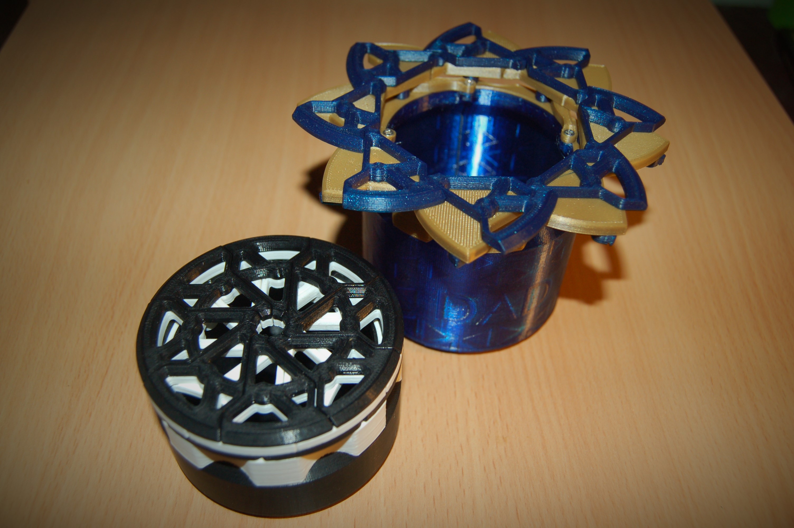Miniatura 4 do modelo 3D Octo-Iris Box