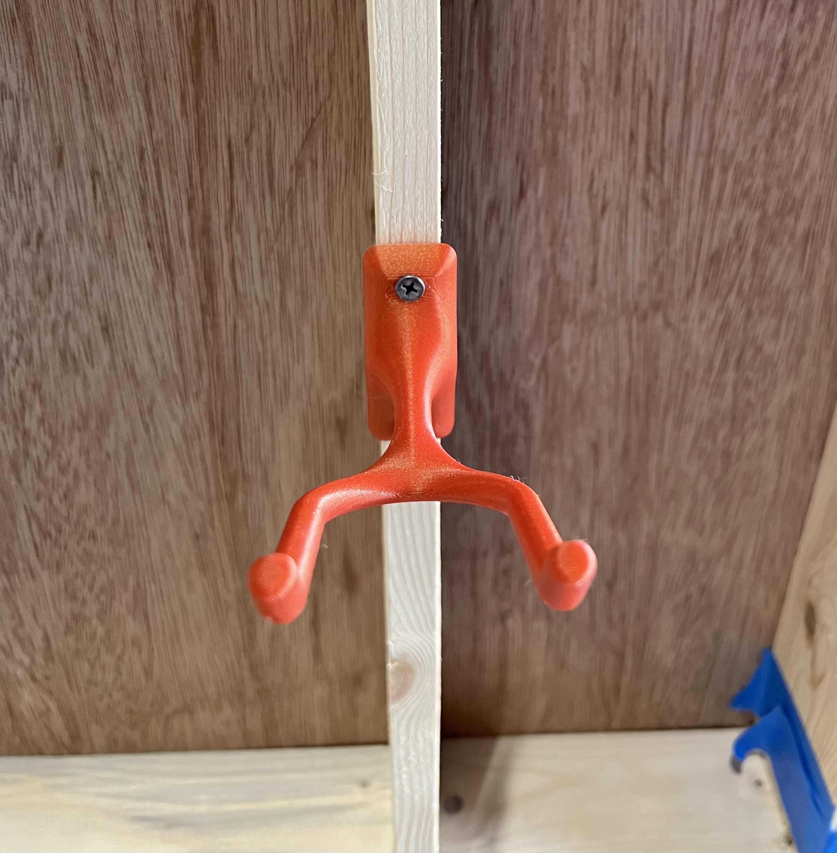 Spray Gun Hanger Vertical Wall Mount by Djngnear Download free STL model
