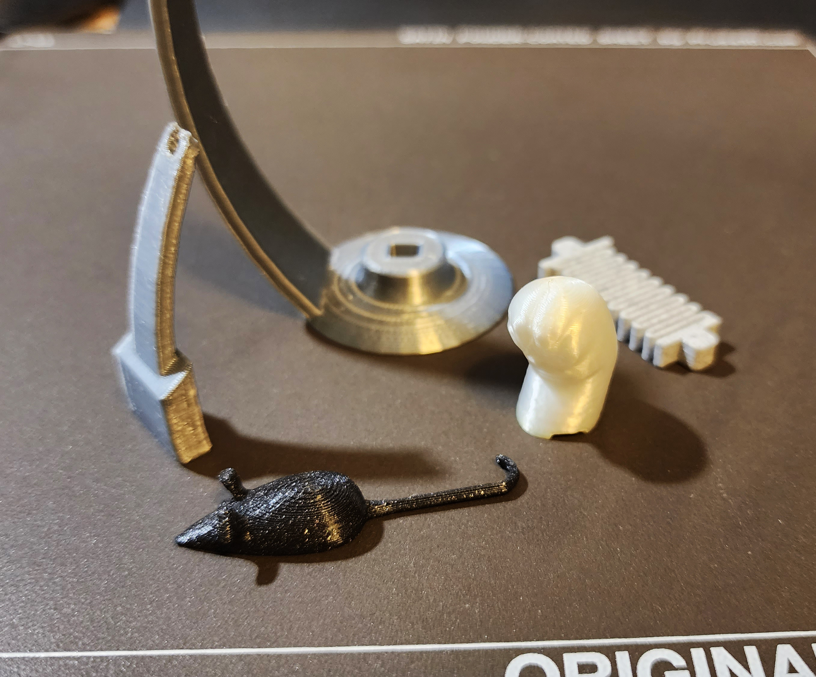 Miniatura 2 do modelo 3D Cat & Mouse Bobblehead