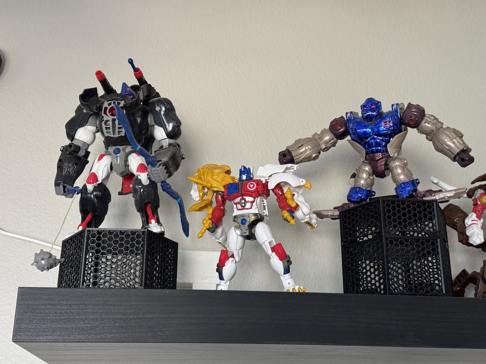 Stacking honeycomb hex stand - Transmetal Optimus Primal mount