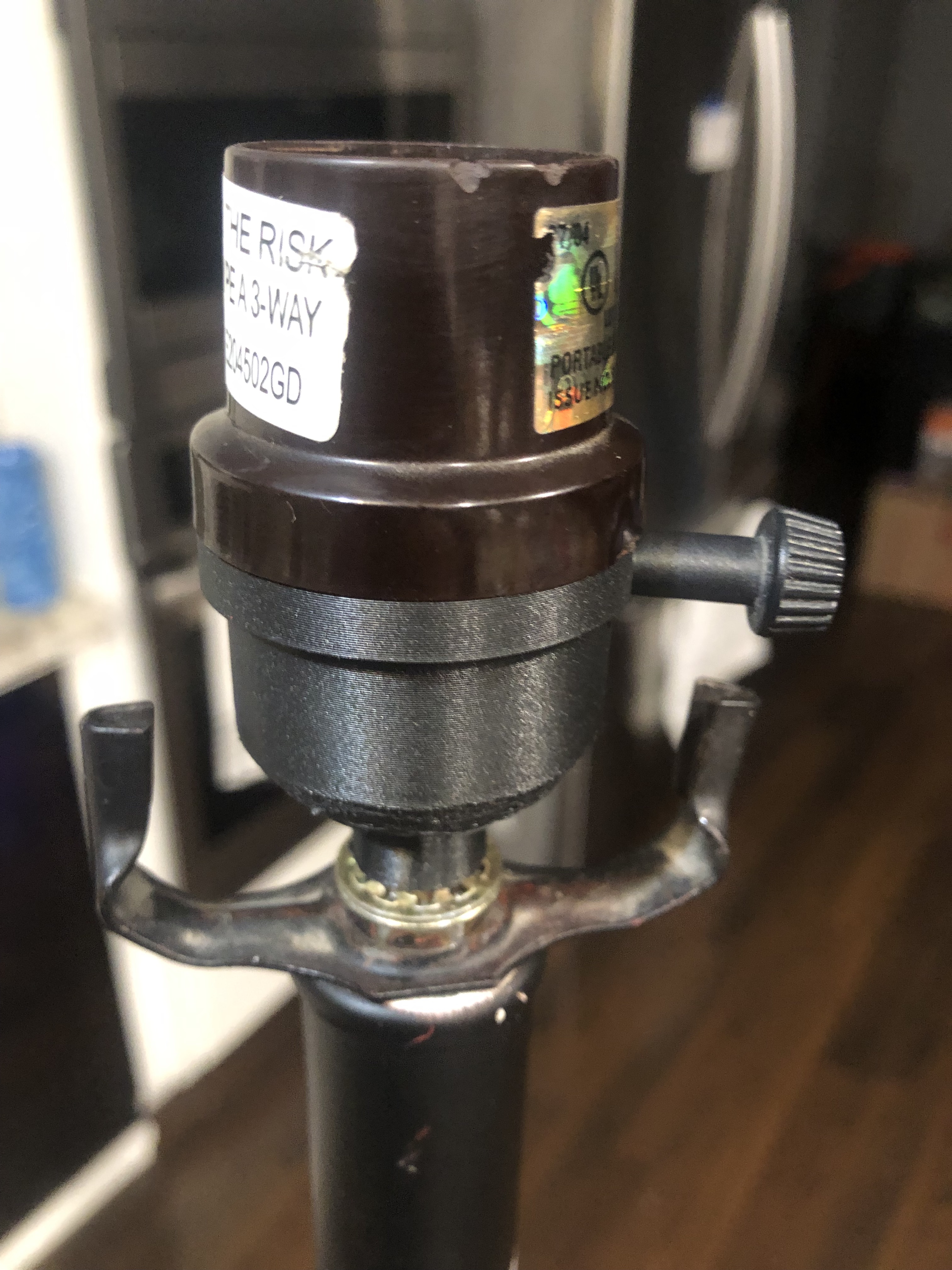 Miniatura 2 do modelo 3D Lamp Socket