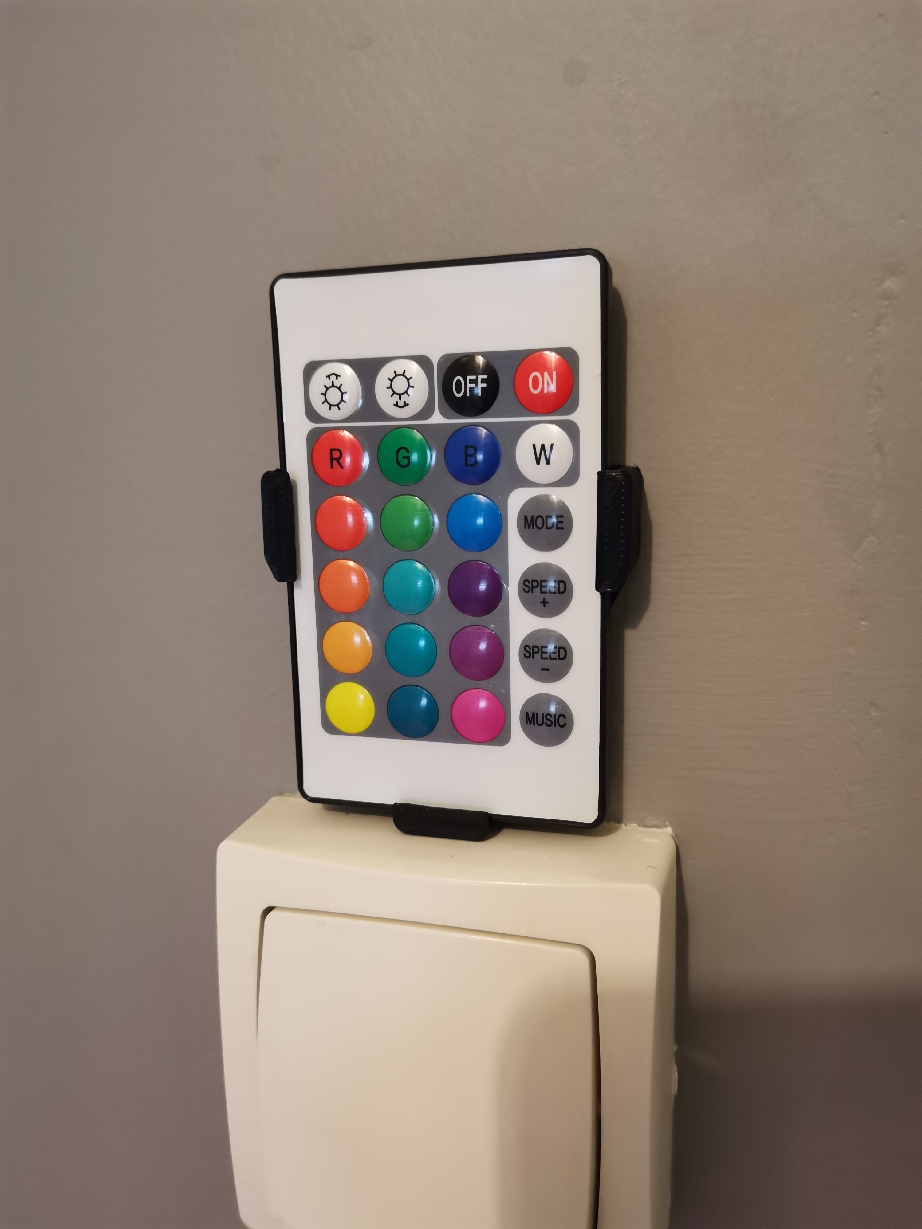 Miniatura 5 do modelo 3D Support télécommande LEDs