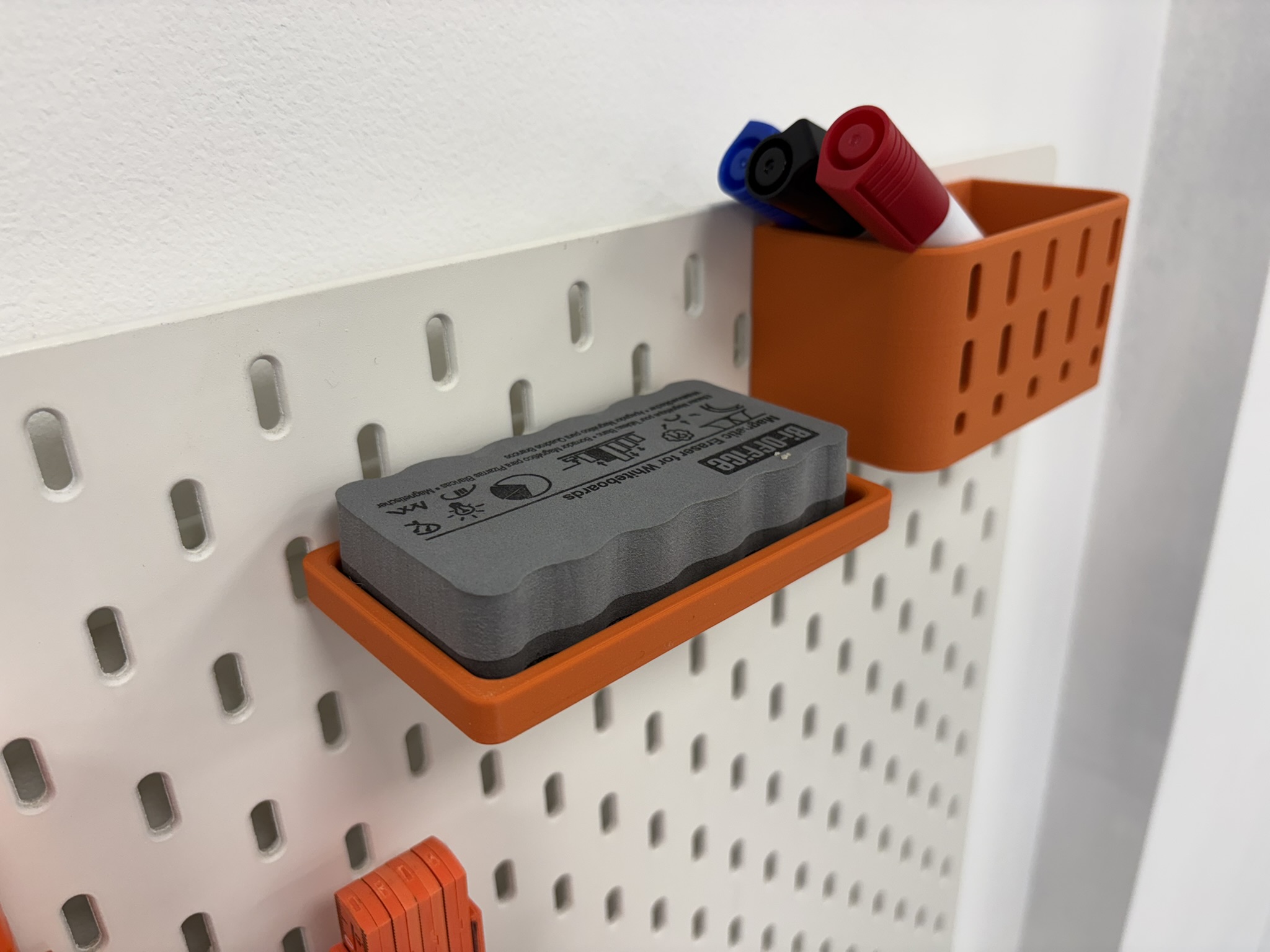Magnetic Eraser for Whiteboards Skadis Shelf