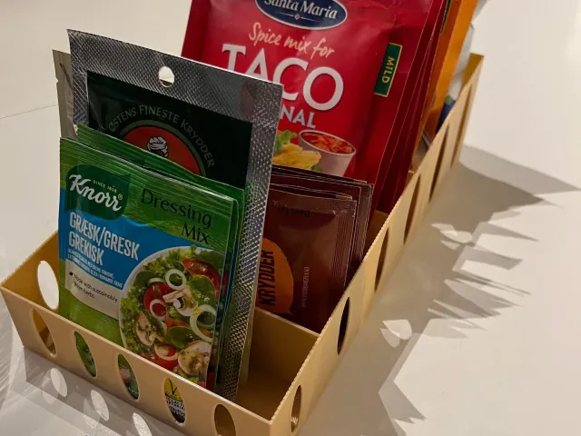 Sauce Holder