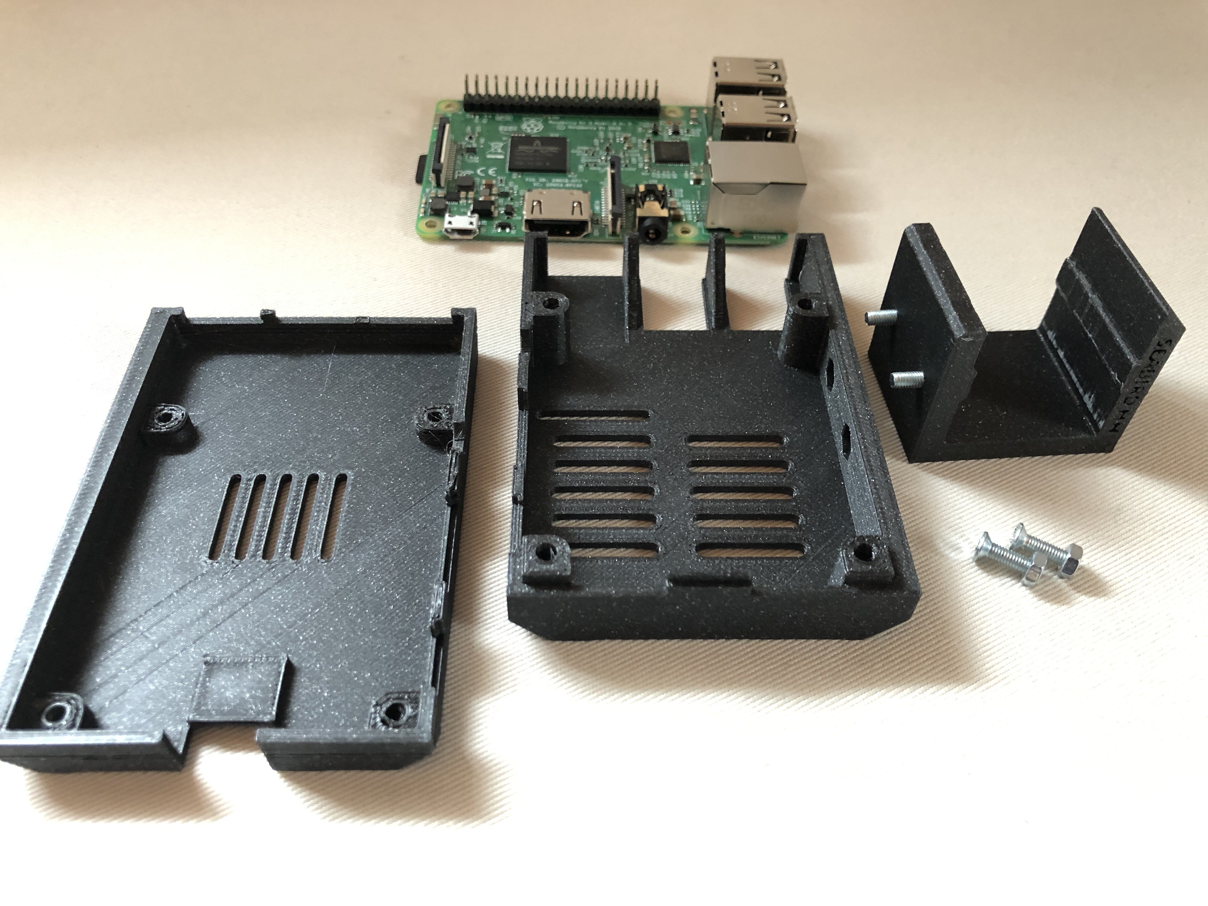 Miniatura 5 do modelo 3D Prusa Mini - Raspberry Pi (3b) Case Mounting