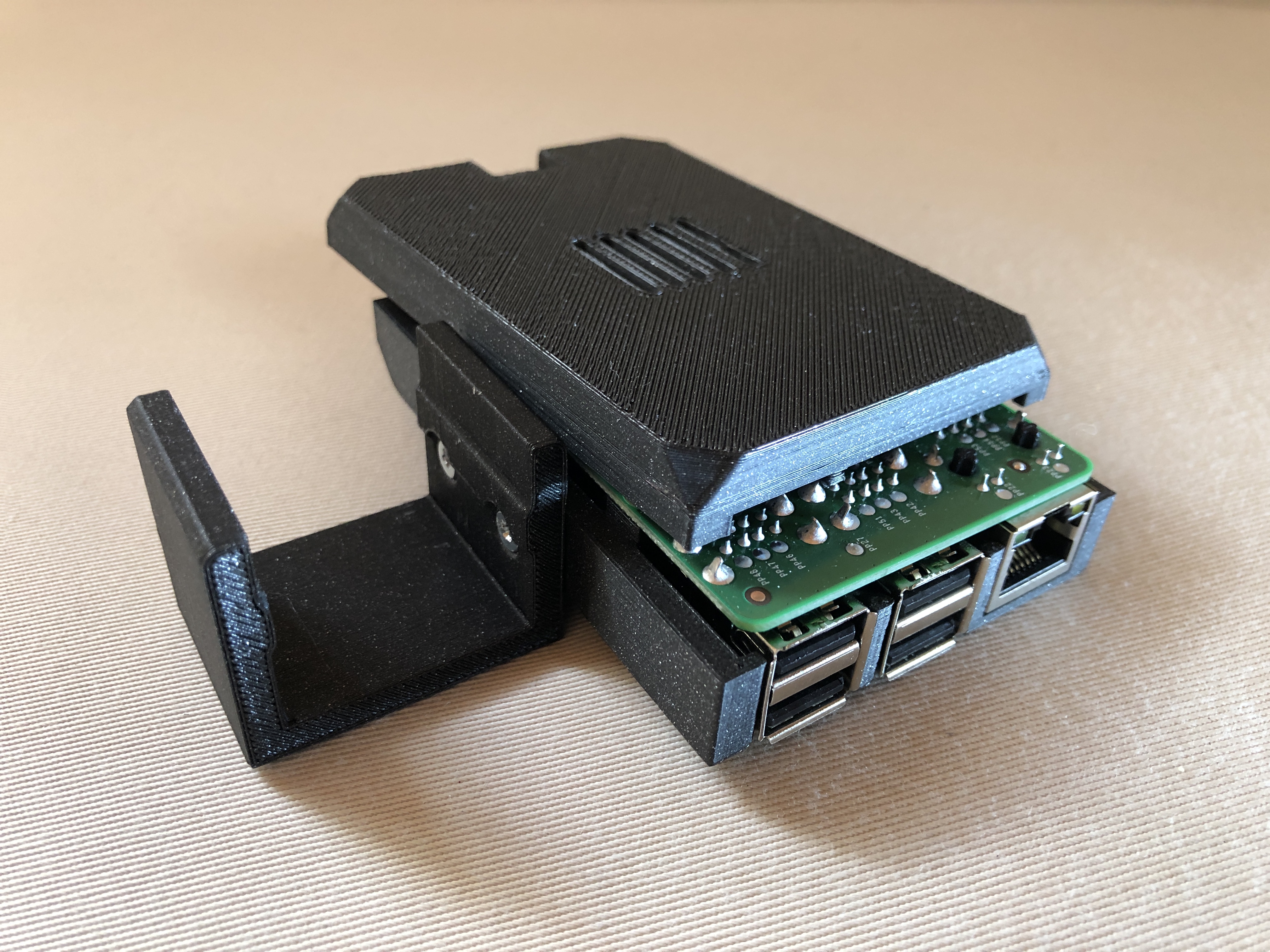 Miniatura 4 do modelo 3D Prusa Mini - Raspberry Pi (3b) Case Mounting