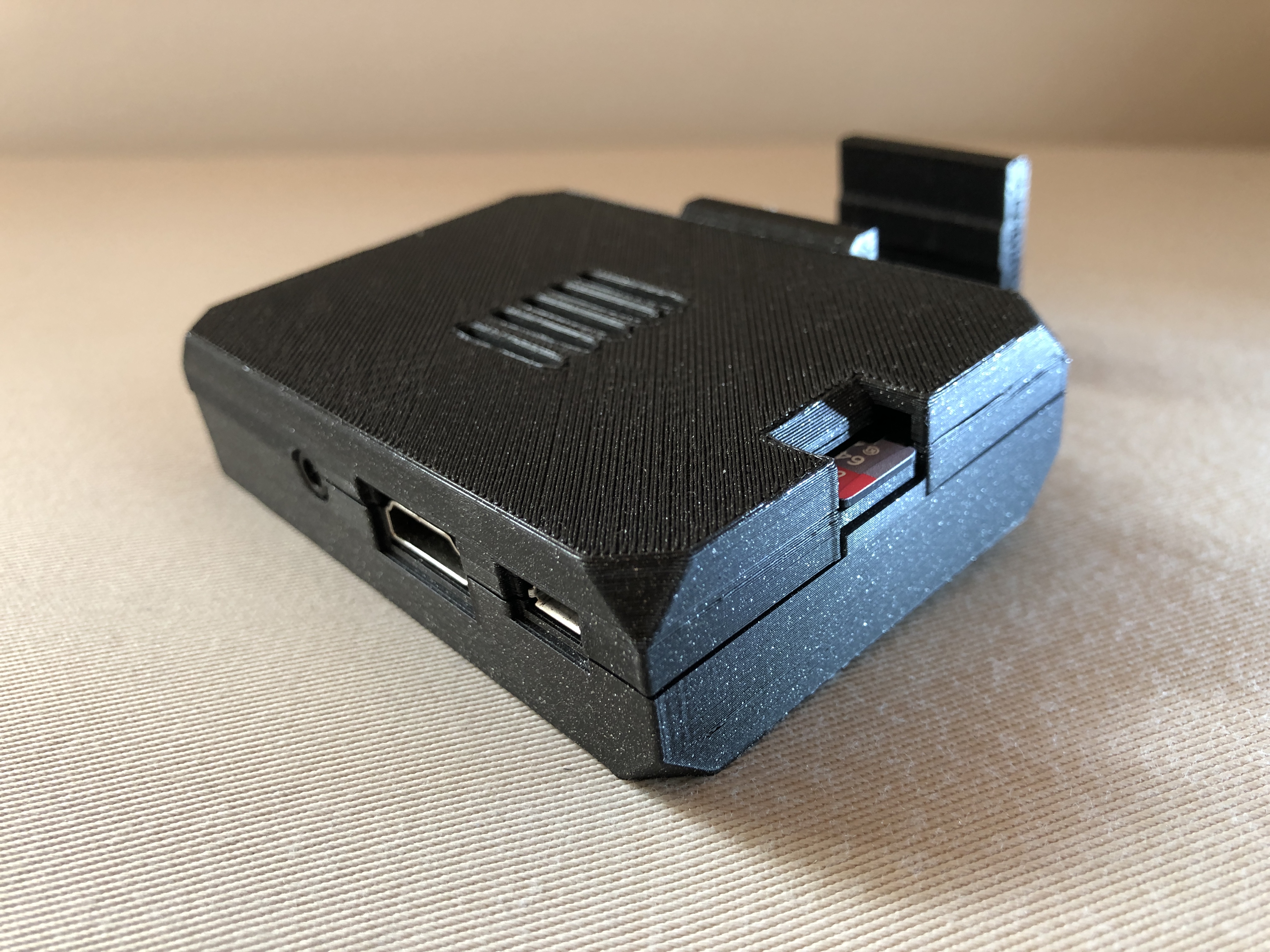 Miniatura 3 do modelo 3D Prusa Mini - Raspberry Pi (3b) Case Mounting