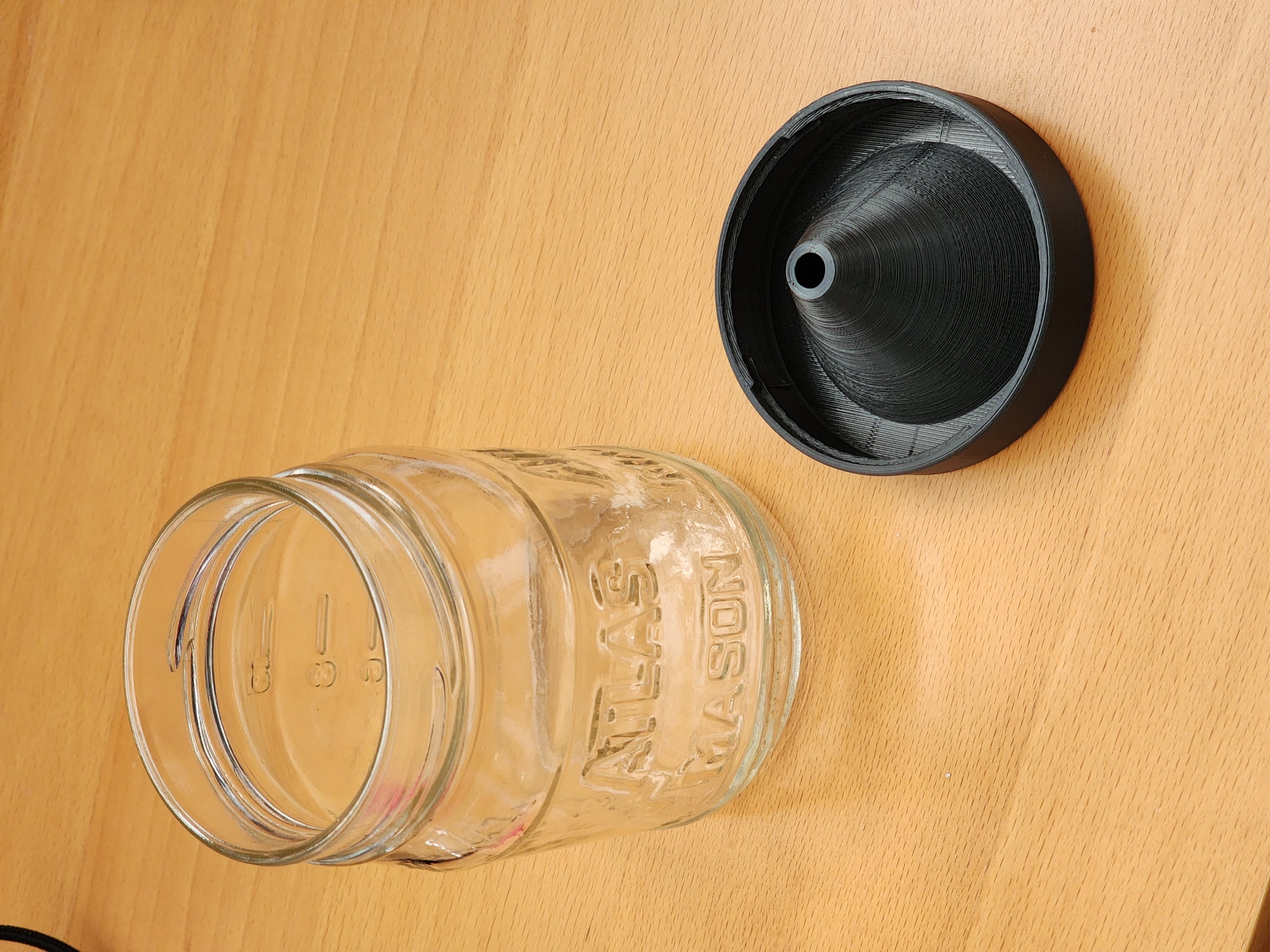 Mason Jar Gnat or fruit fly trap