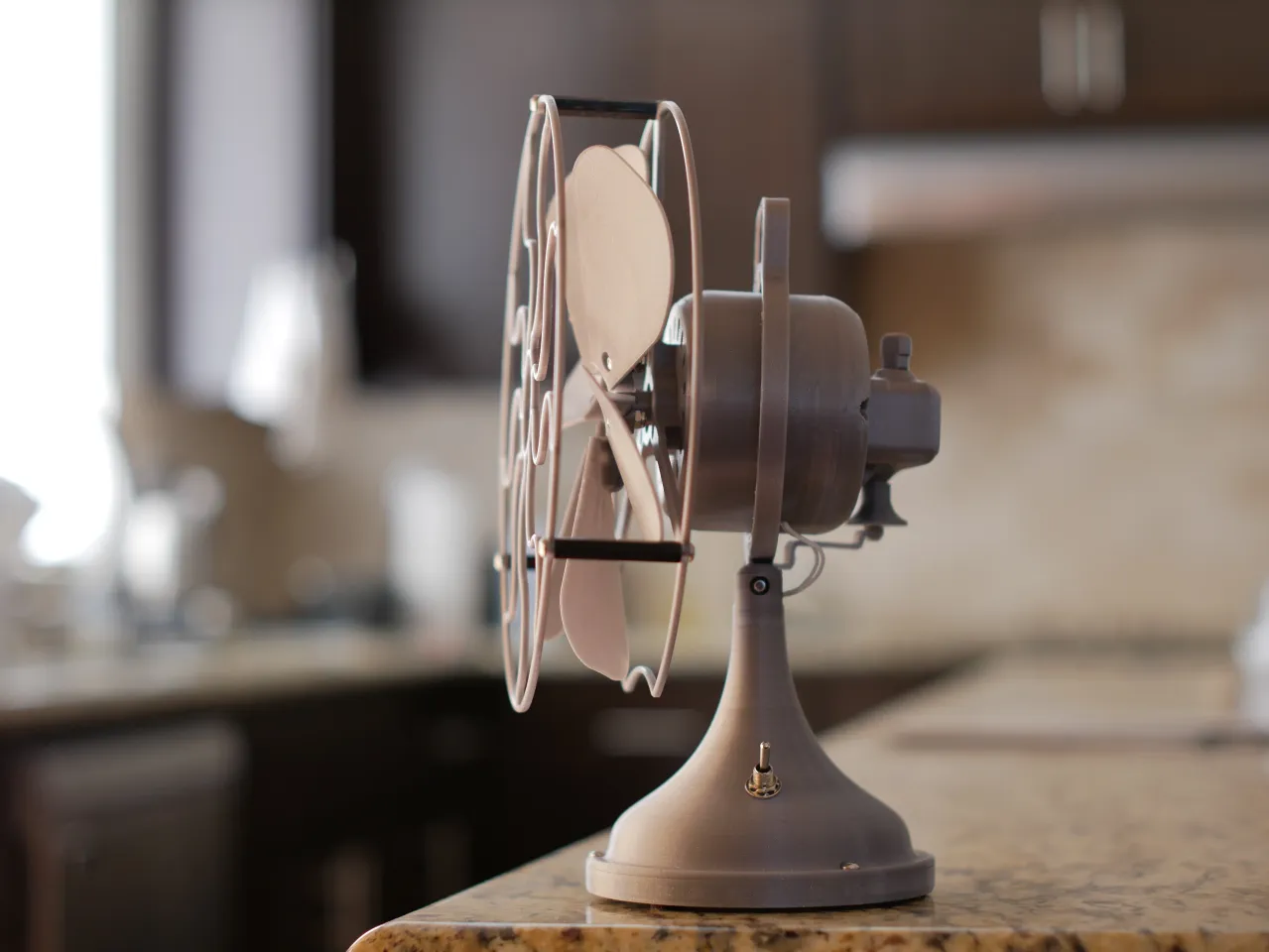 Retro Oscillating Fan - Redux by AlexY | Download free STL model