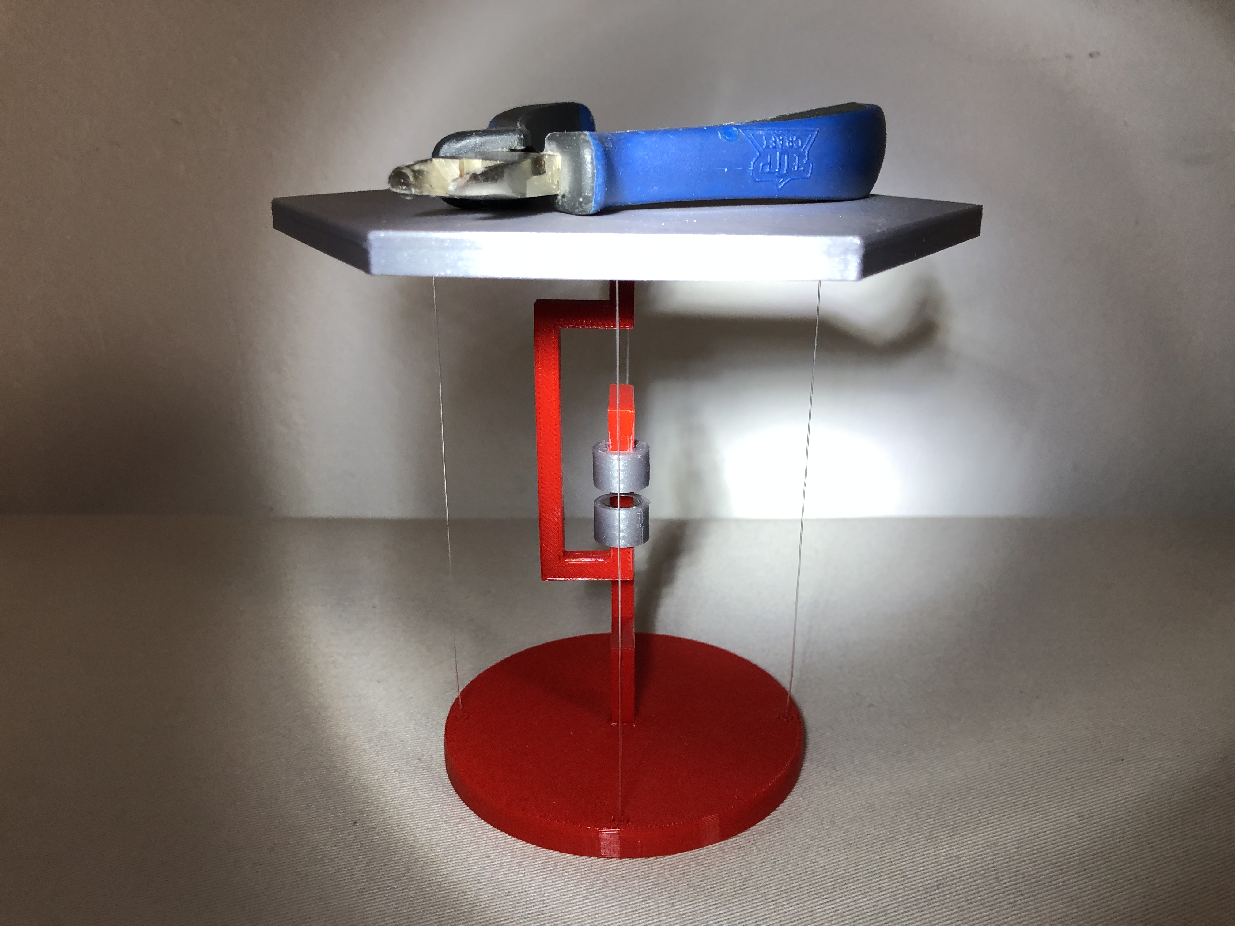 Miniatura 4 do modelo 3D Magnetic Tensegrity Table