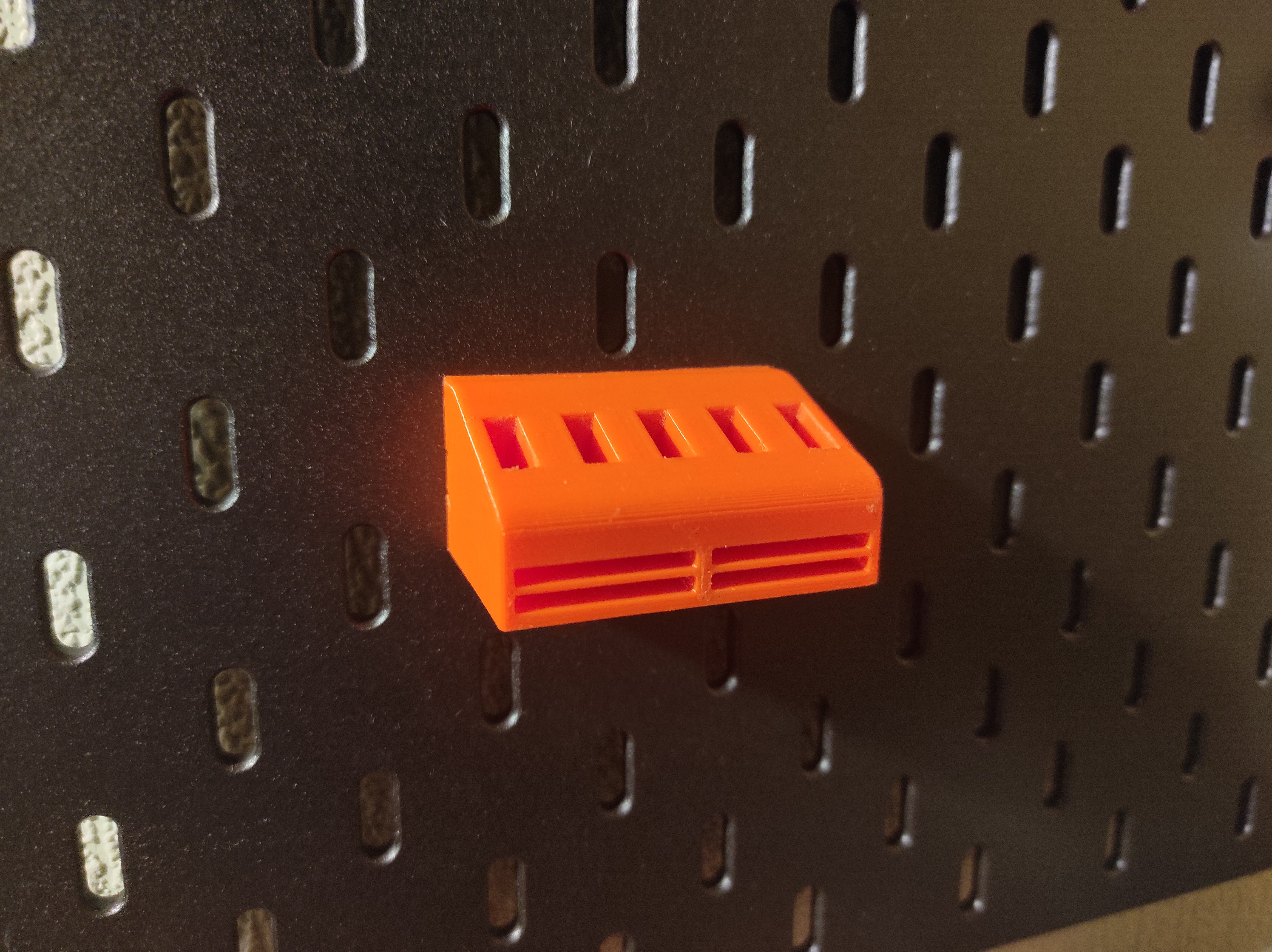 Skadis USB+SD holder