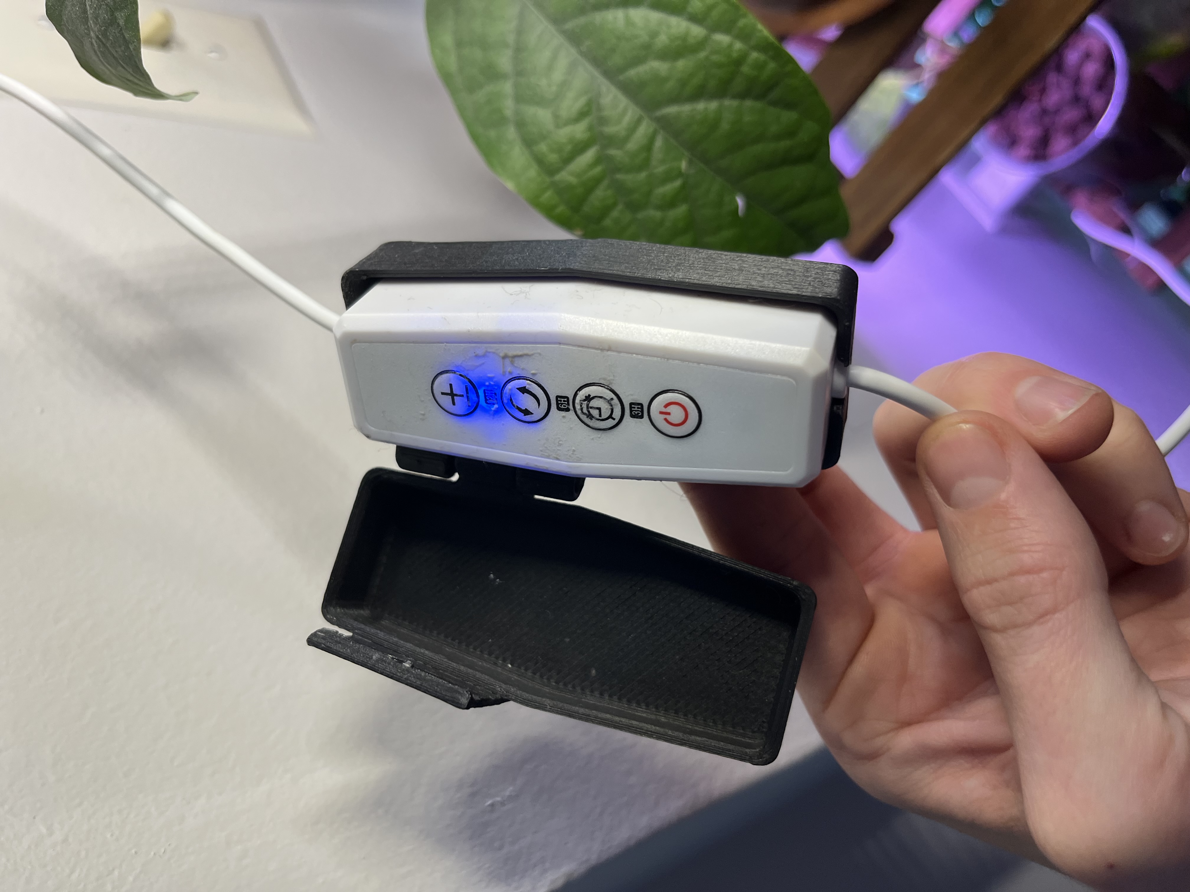 Snap Cover for Plant light control