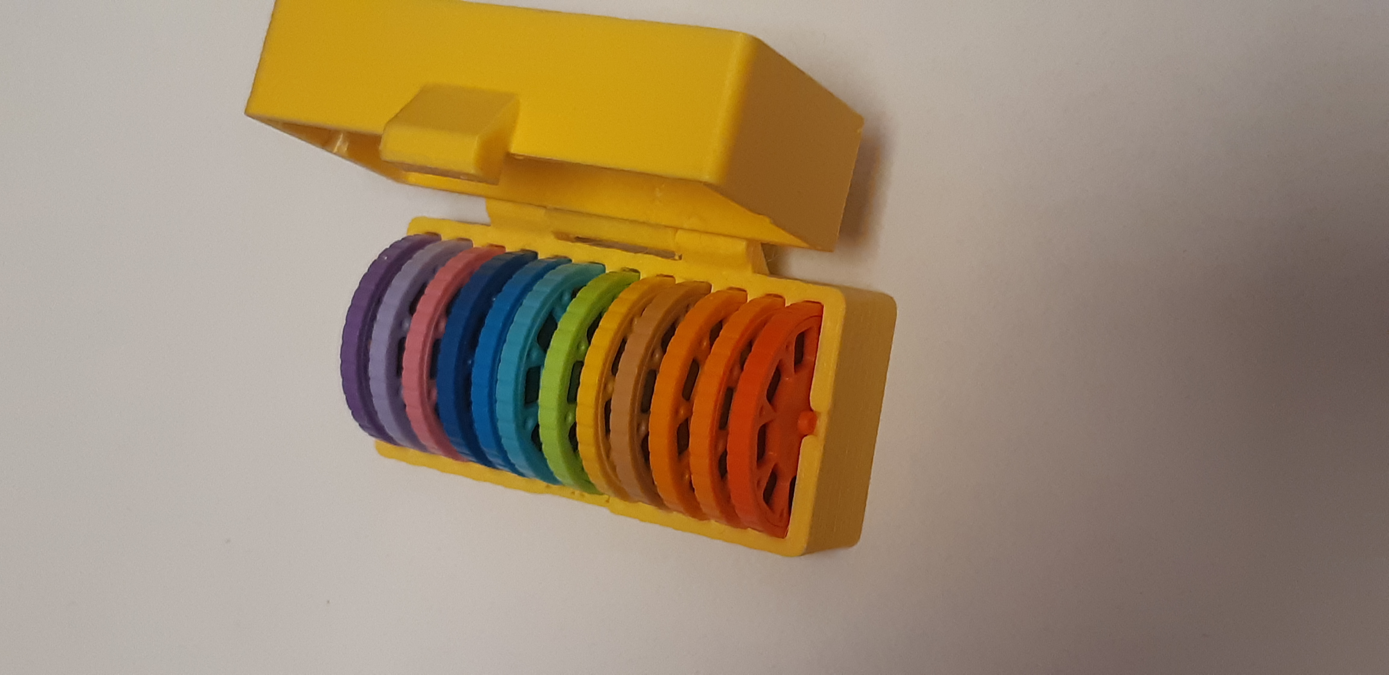 Box for projector discs (krabička na promítací kotoučky) - mideer