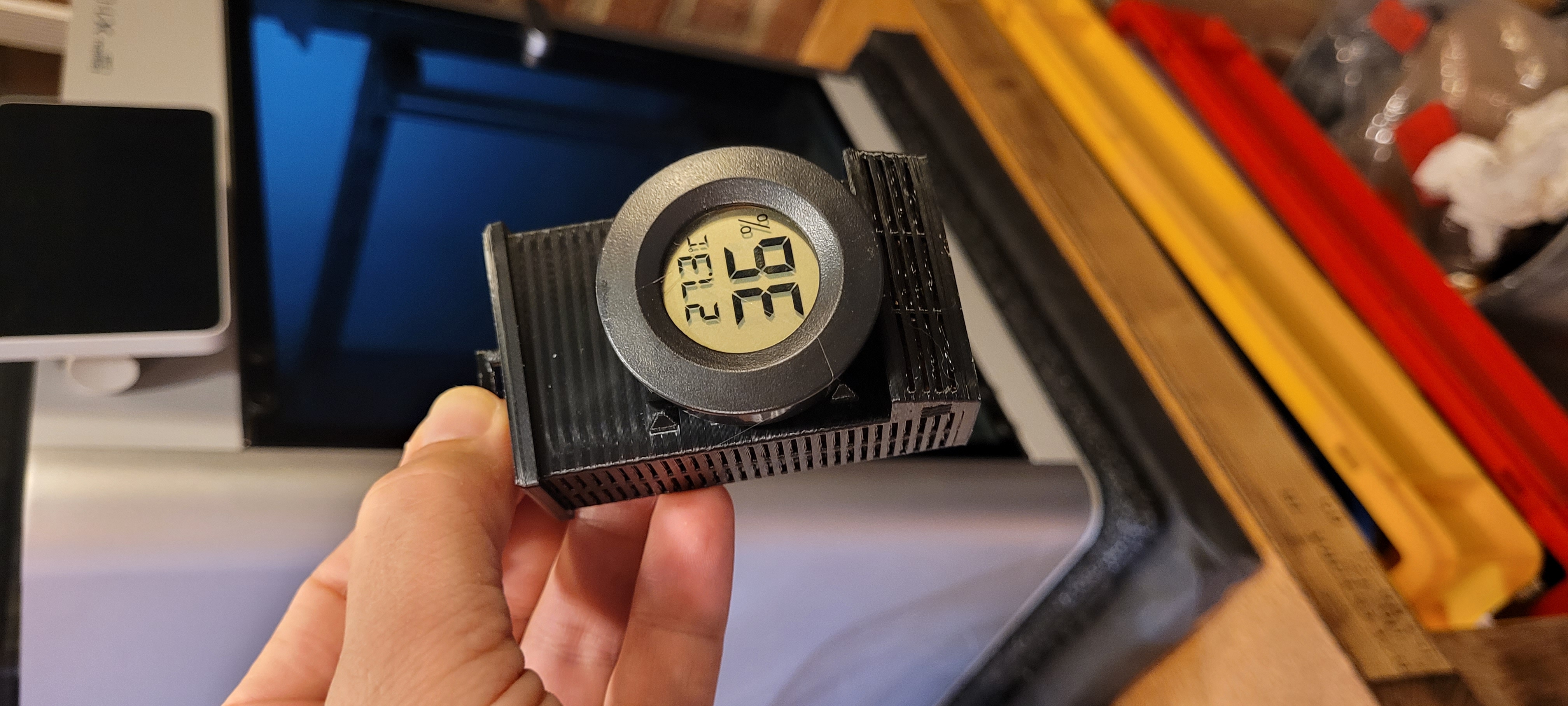 Slica dry box for Bambulab AMS fitting the roller repairs suggested by bambulabs by Lloyd Keays