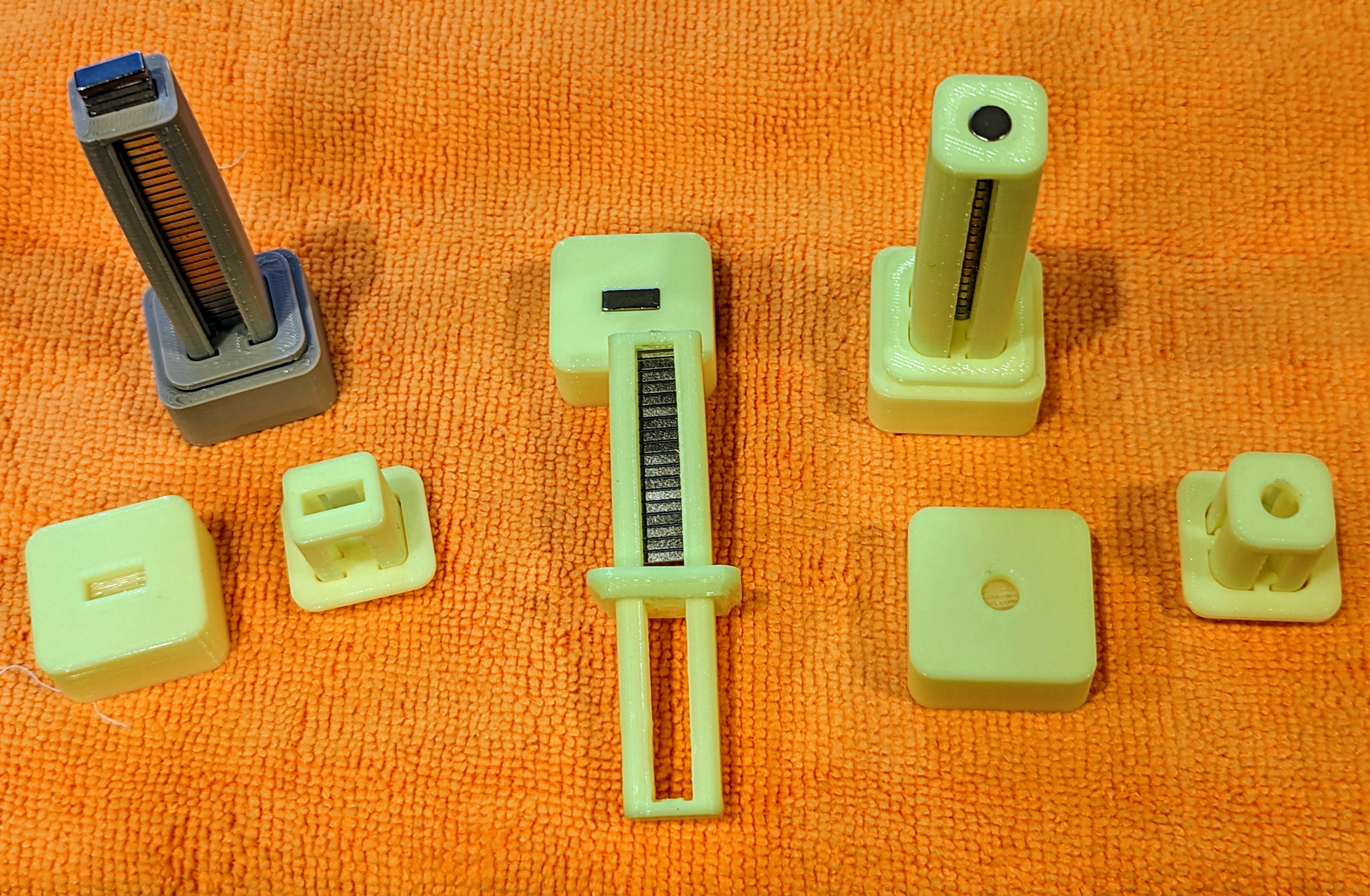 Handy Dispensers V2 by Ed Johnson Download free STL model