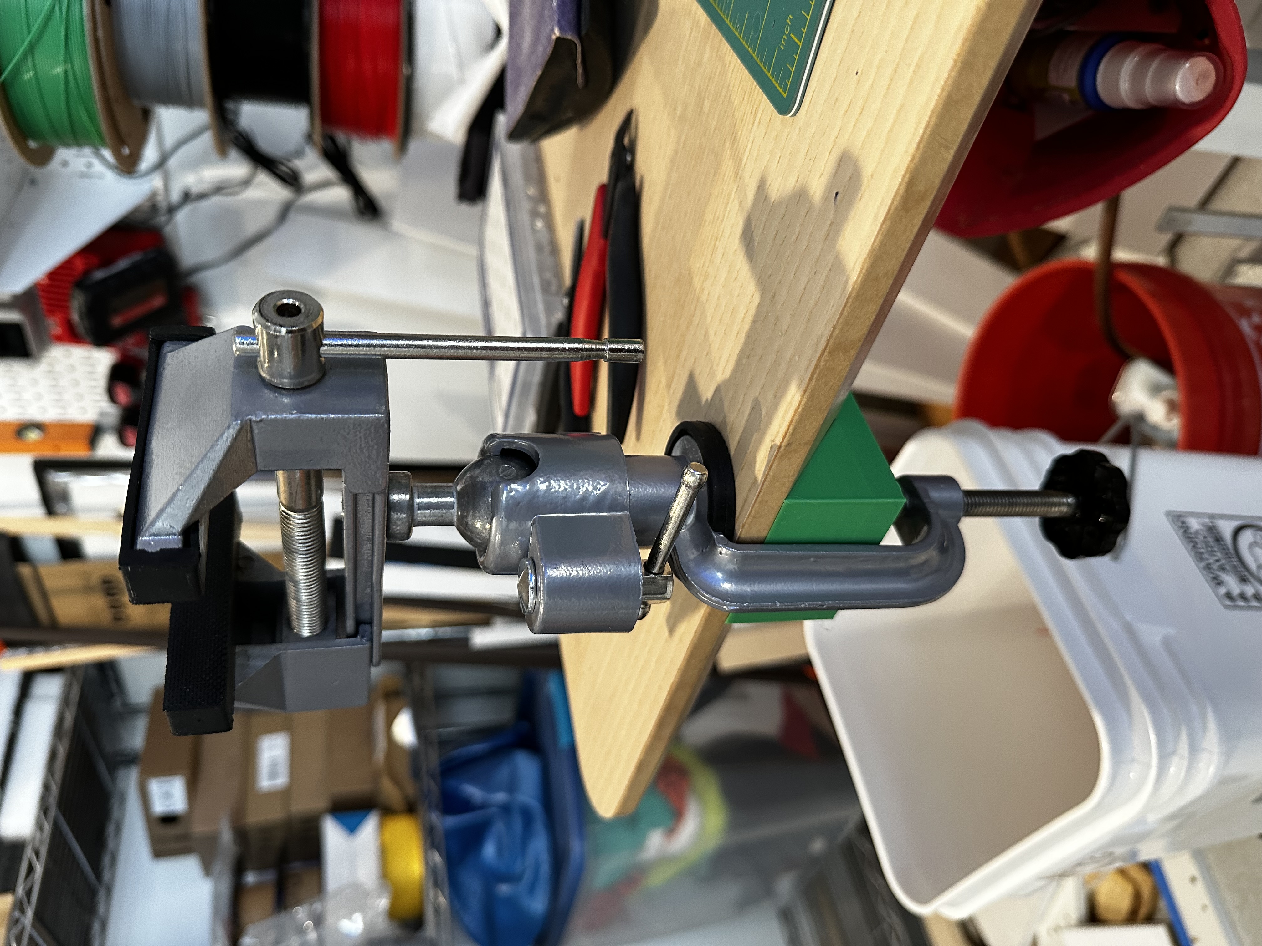 Vice Grip for Angled Table Edge of IKEA Lisabo
