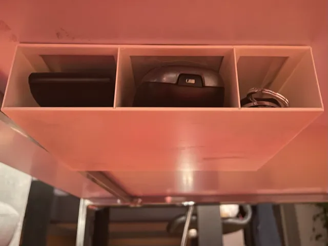 TV Remote Mount (under table) / Fernbedienungshalterung (Untertisch-Konstruktion)