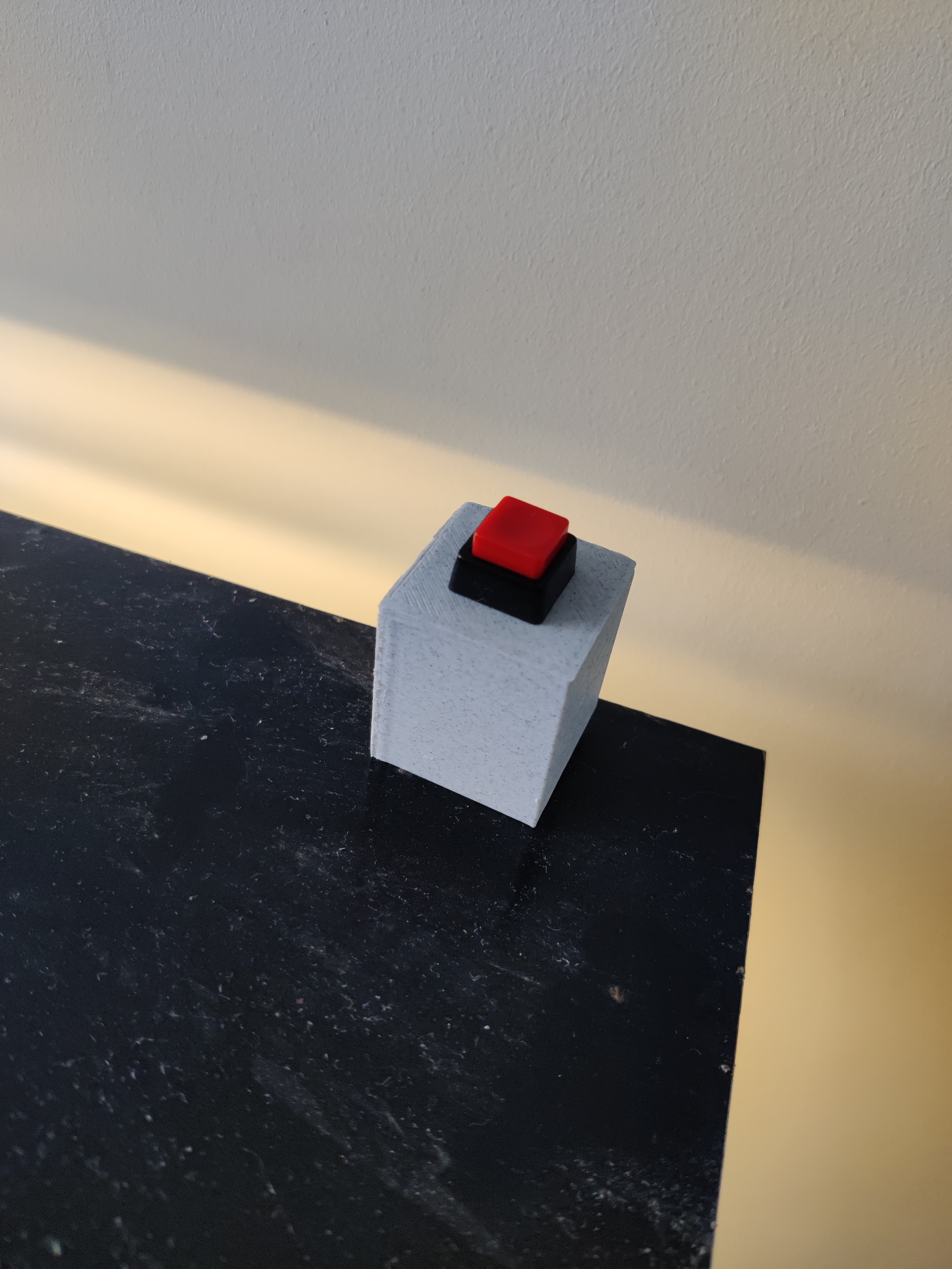 Simple switch box