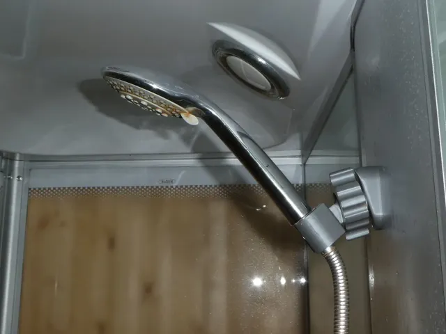 Shower holder (adjustable to any direction)