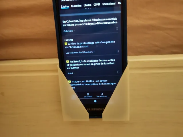 Bed box for smartphone