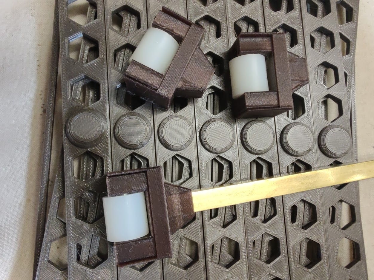 Roller assembly for automata