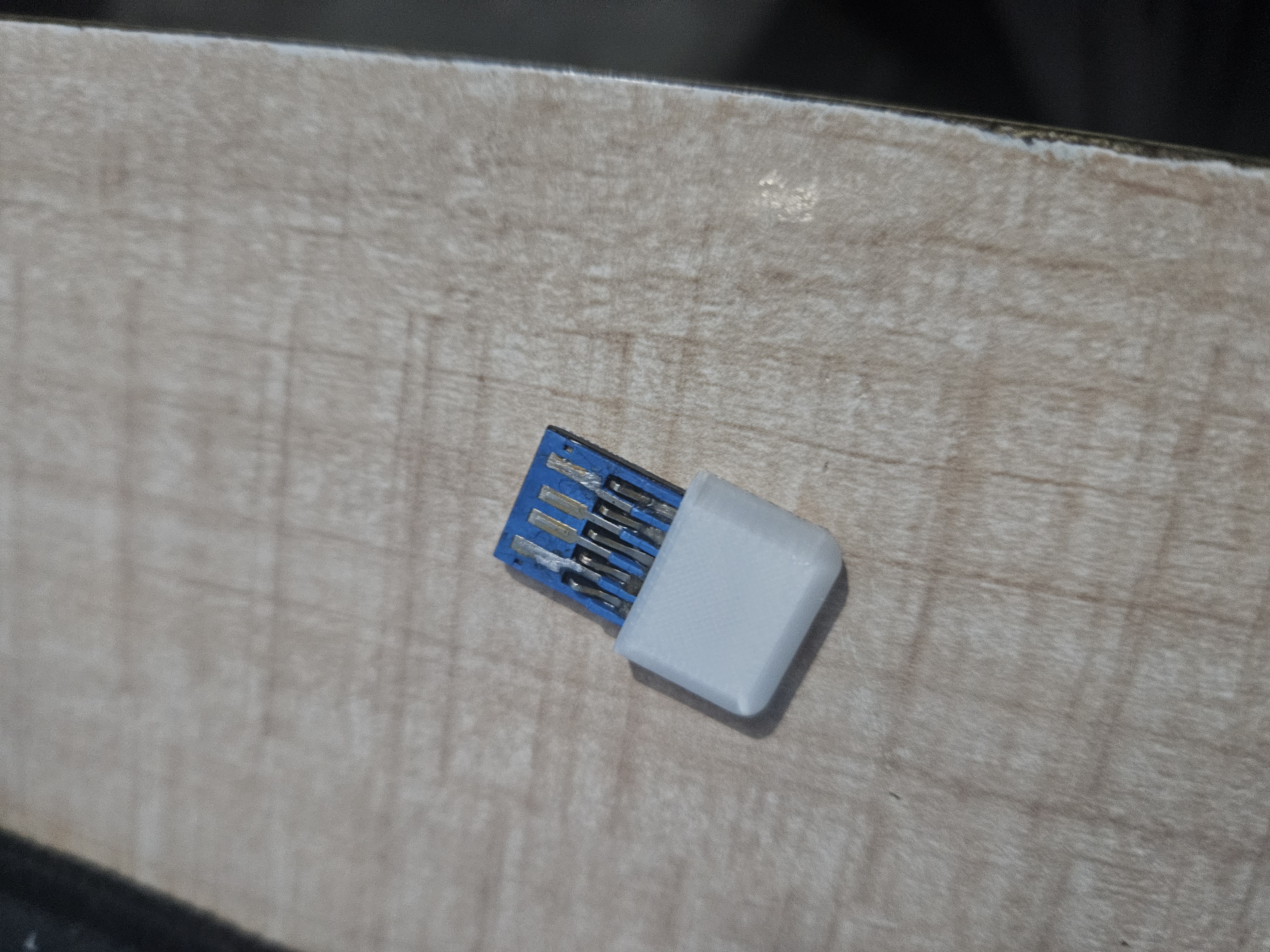 pendrive case — thumbnail 3