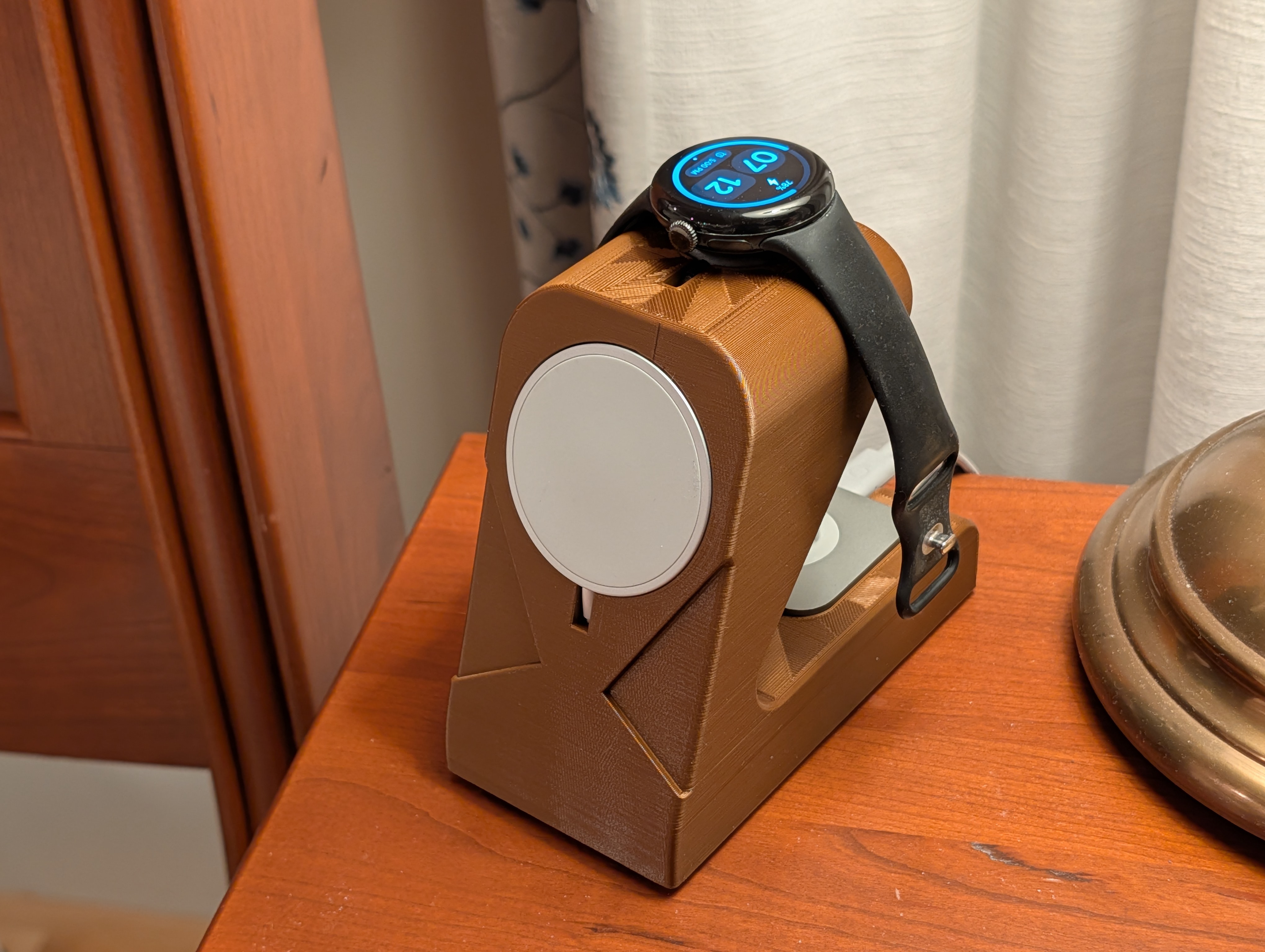 Pixelsnap + Pixel 1/2/3 watch + Oura4 ring charging stand