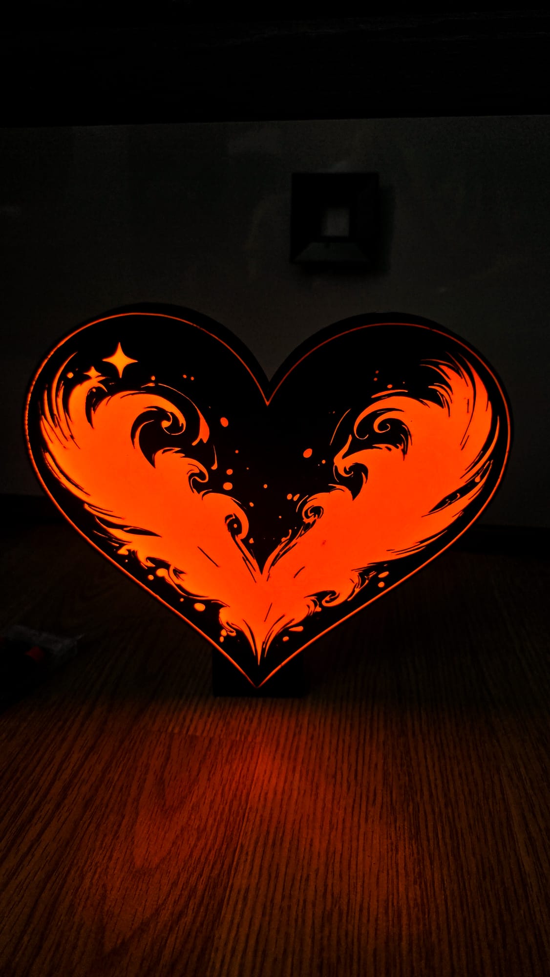 Wings Heart Lamp Black Back