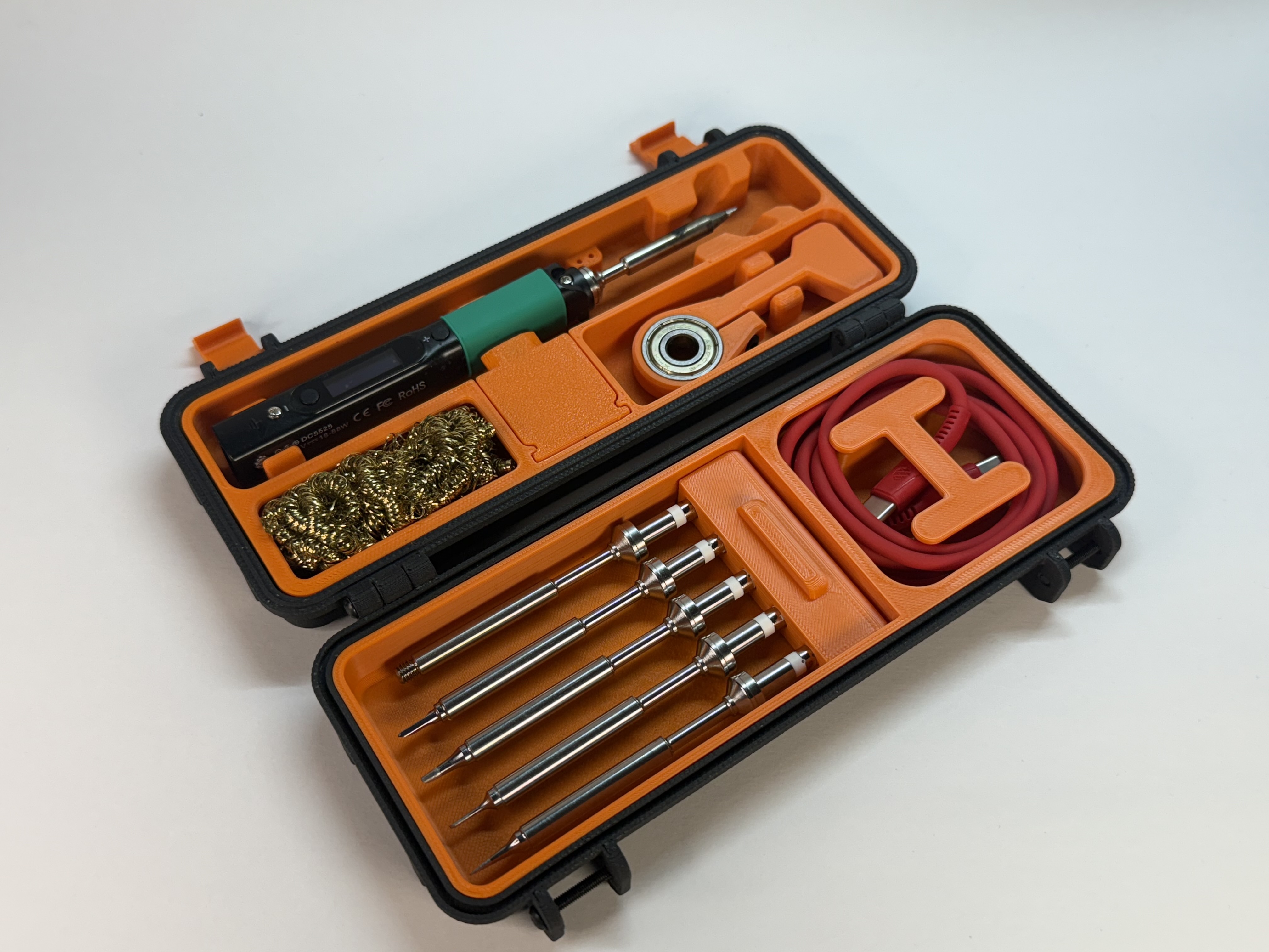 Pinecil Case - 5-Tip, 1m Cable, Brass, Iron Holder, Threaded Inserts