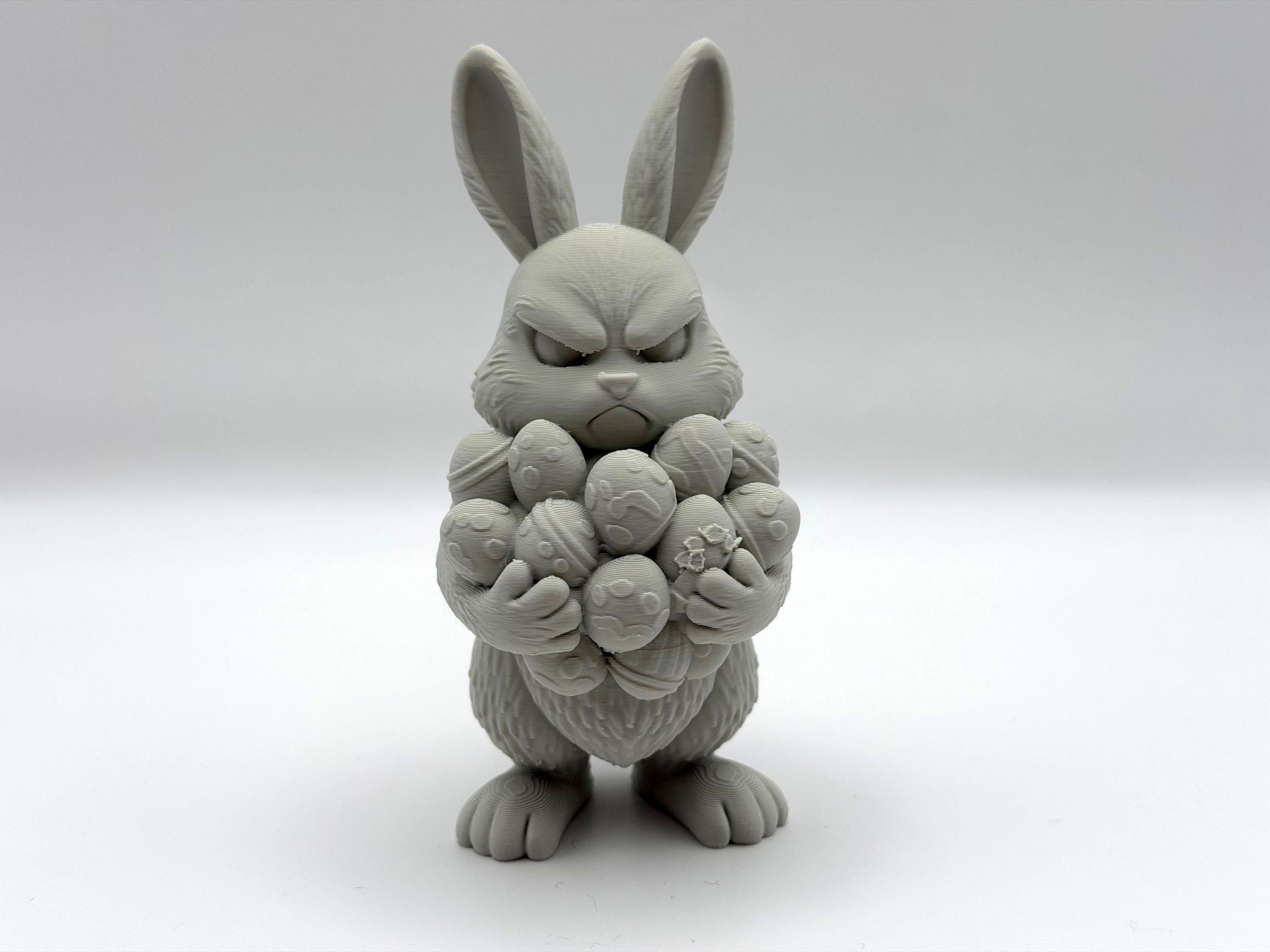 Miniatura 2 do modelo 3D Grumpy Easter Bunny