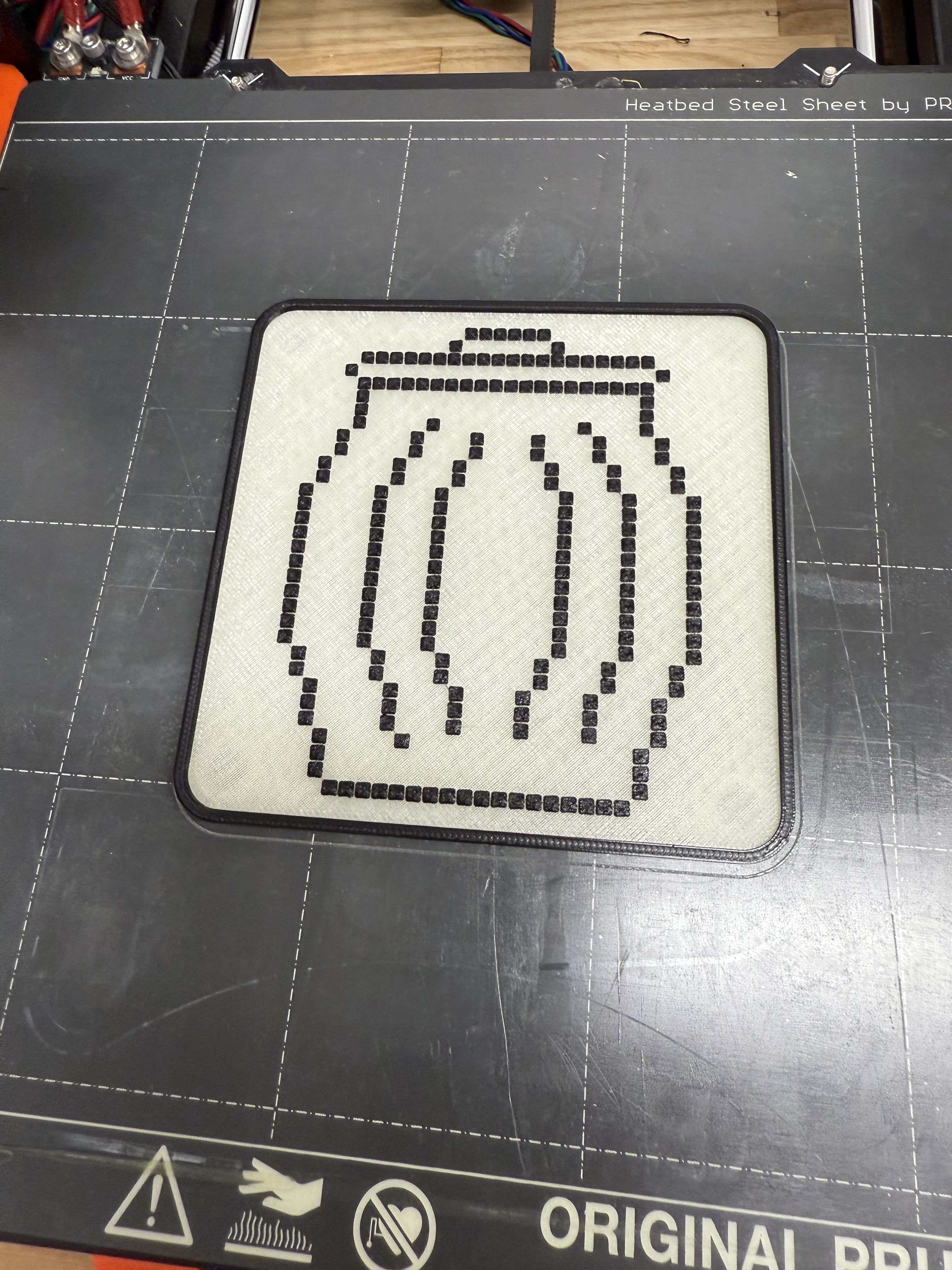 Old Macintosh Bulging Trash Icon