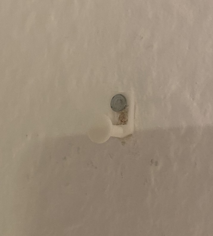 Universal Device Wallmount Using Nails — miniatura 2