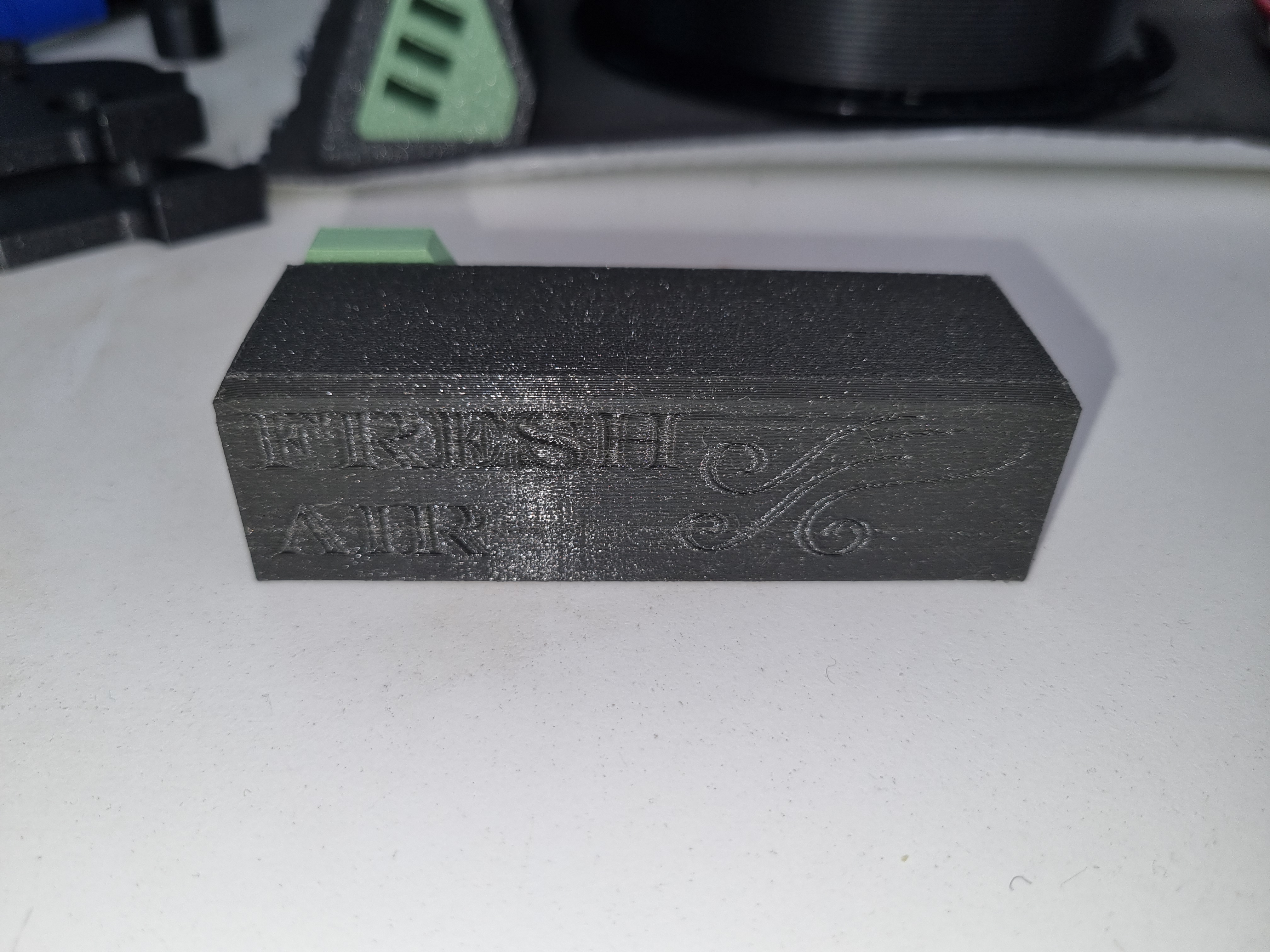 Miniatura 2 do modelo 3D Hatch Window Block with Screw
