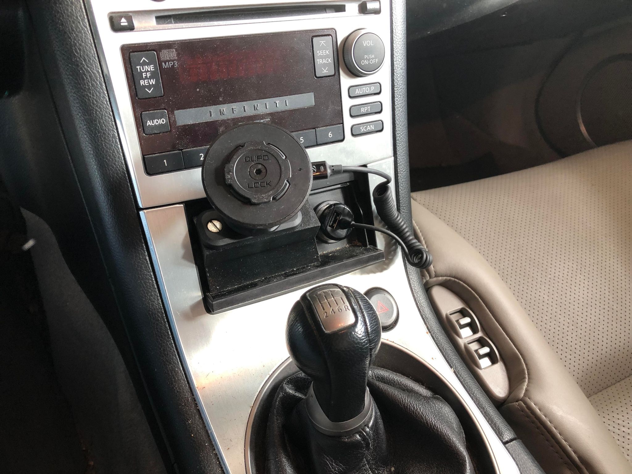 AMPS pattern cell-phone mount for 2006 Infiniti G35 by Ron Harding ...