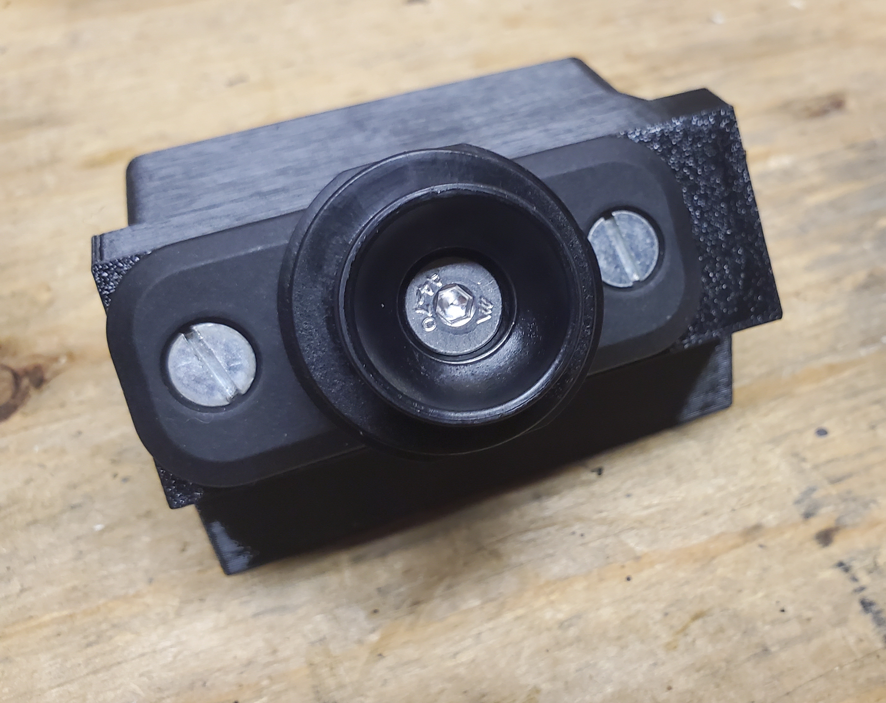 AMPS pattern cell-phone mount for 2006 Infiniti G35 by Ron Harding ...