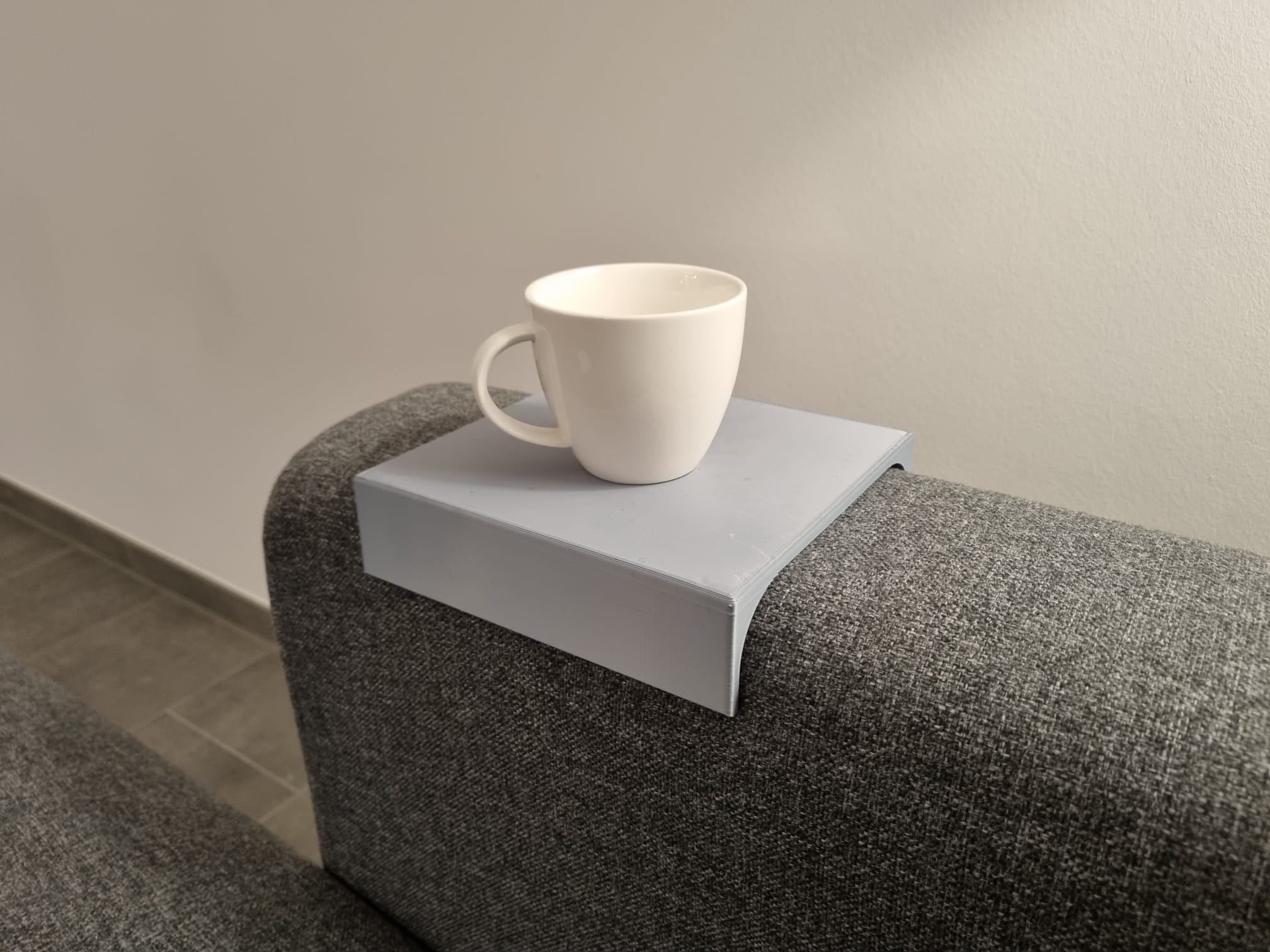 Couch Cup Holder (Parameterizable) — thumbnail 3