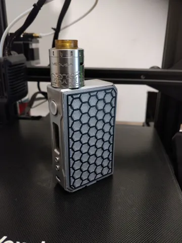 Voopoo Drag battery cover hex pattern