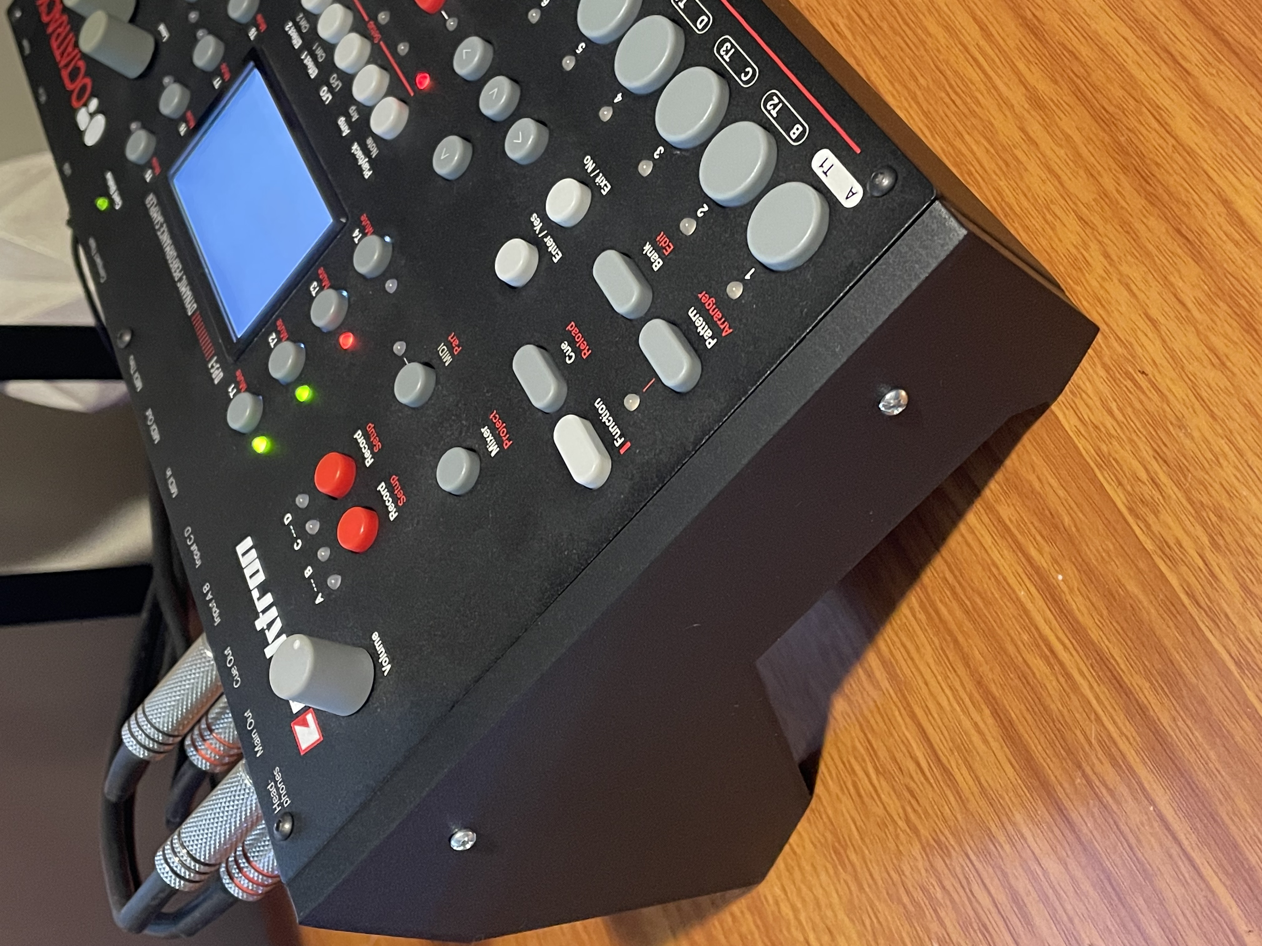 Elektron Octatrack MKI or MKII Stand (SOLID)