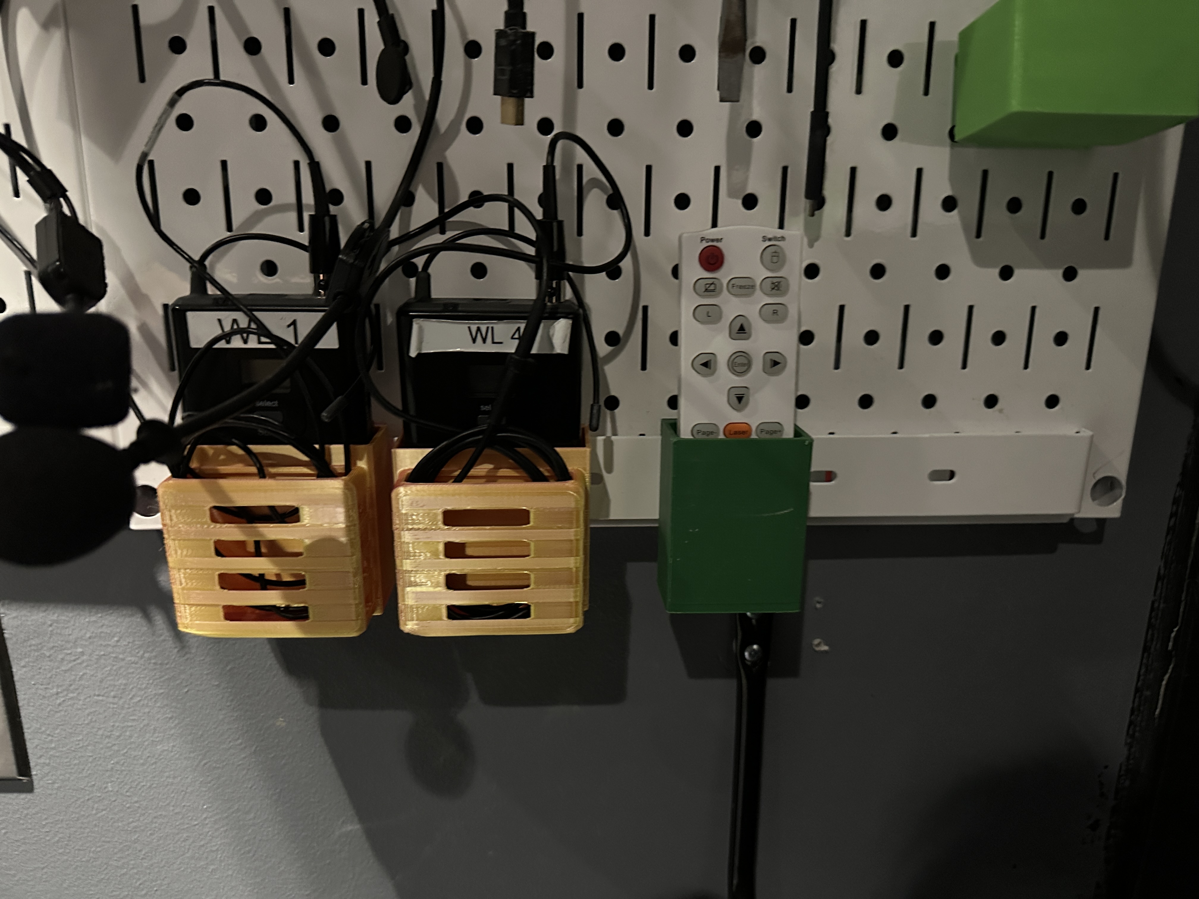 Wall control remote holder by Threehanded Download free STL model