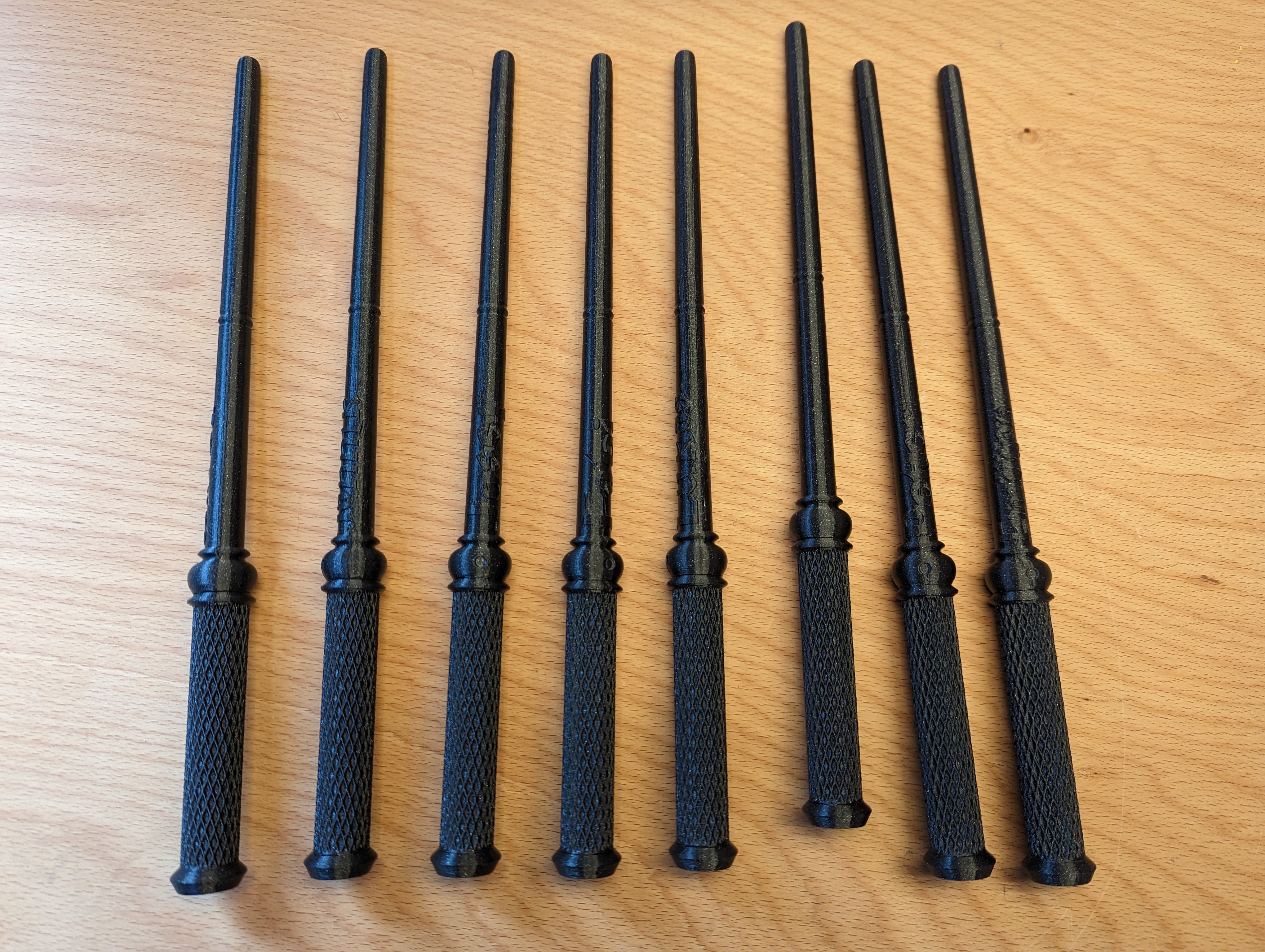 Miniatura 2 do modelo 3D Magic Wand with alternative bottom