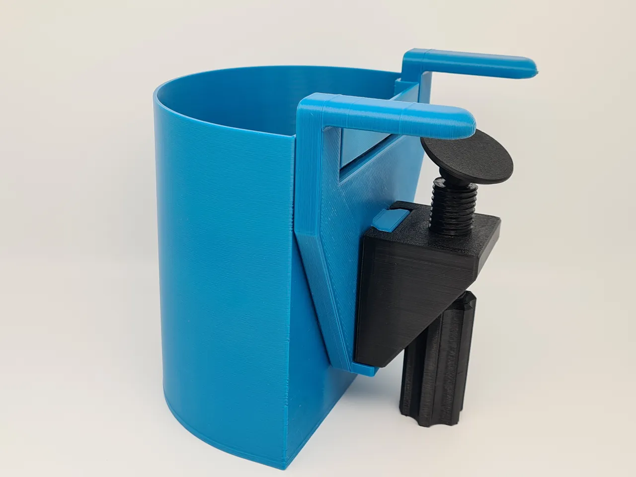 Table Trash Can or Cup and Bottle holder. (Update 2) by Flotschi
