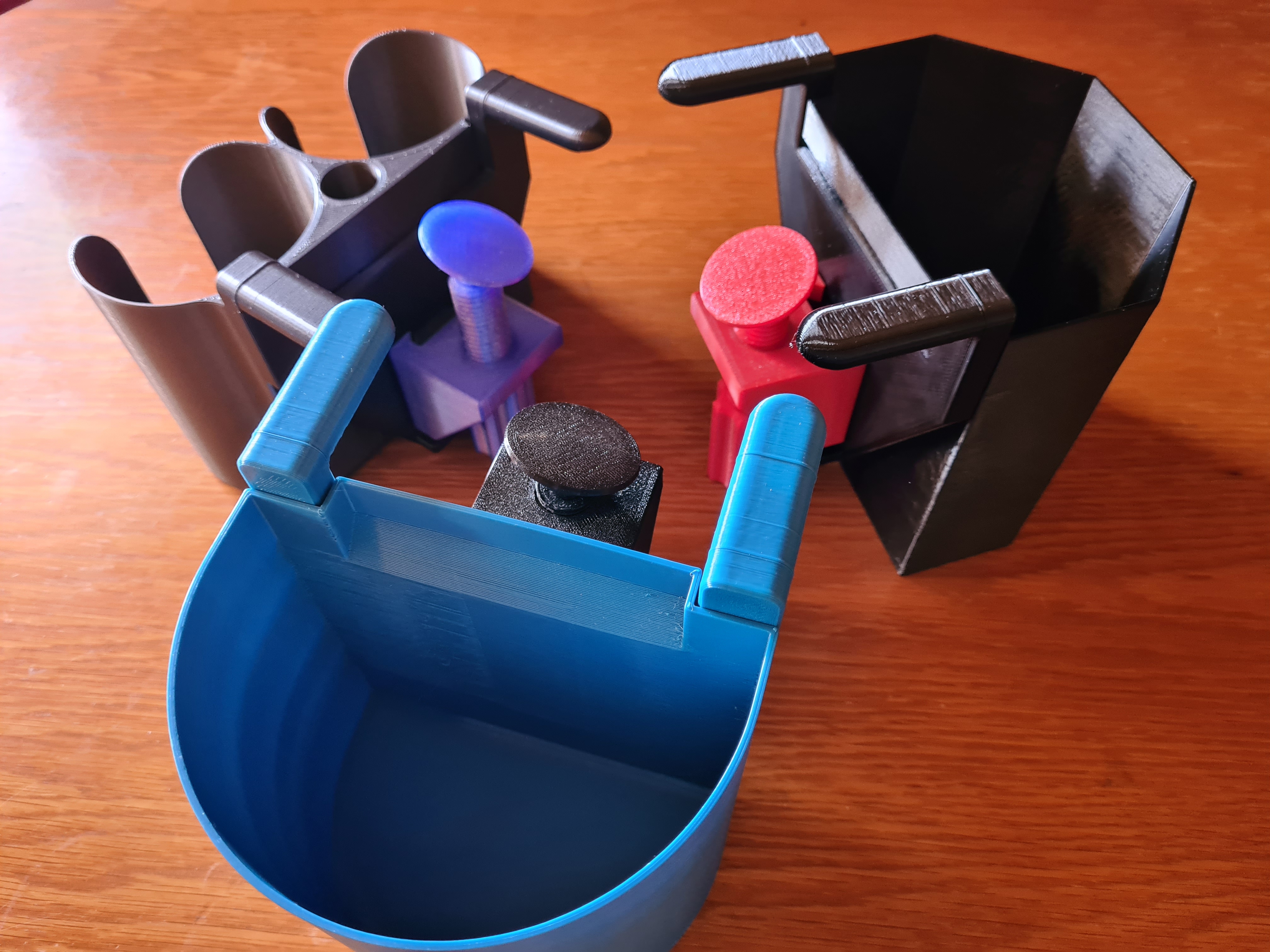 Table Trash Can or Cup and Bottle holder. (Update 2)