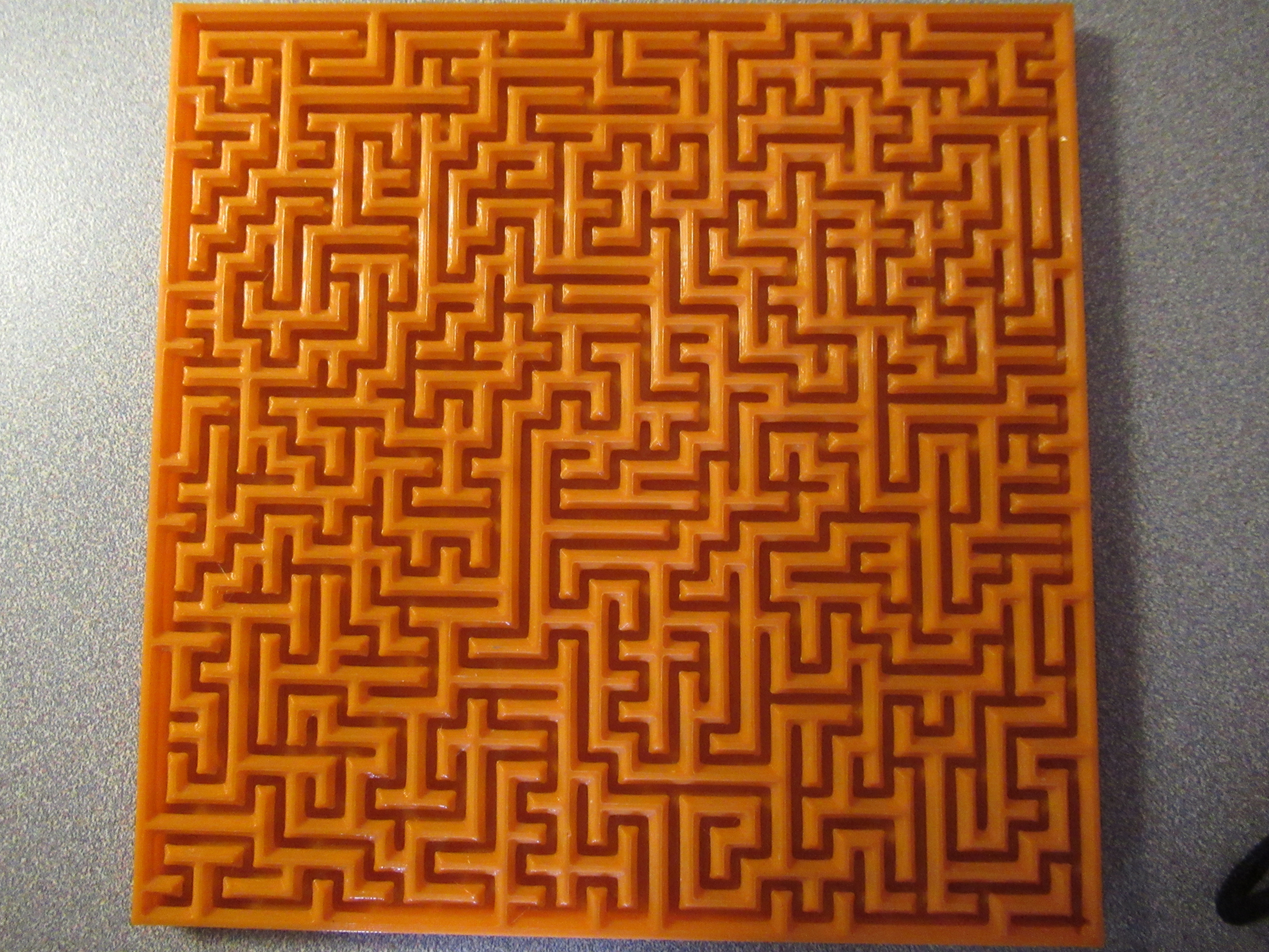 Randomly generated vase mode mazes